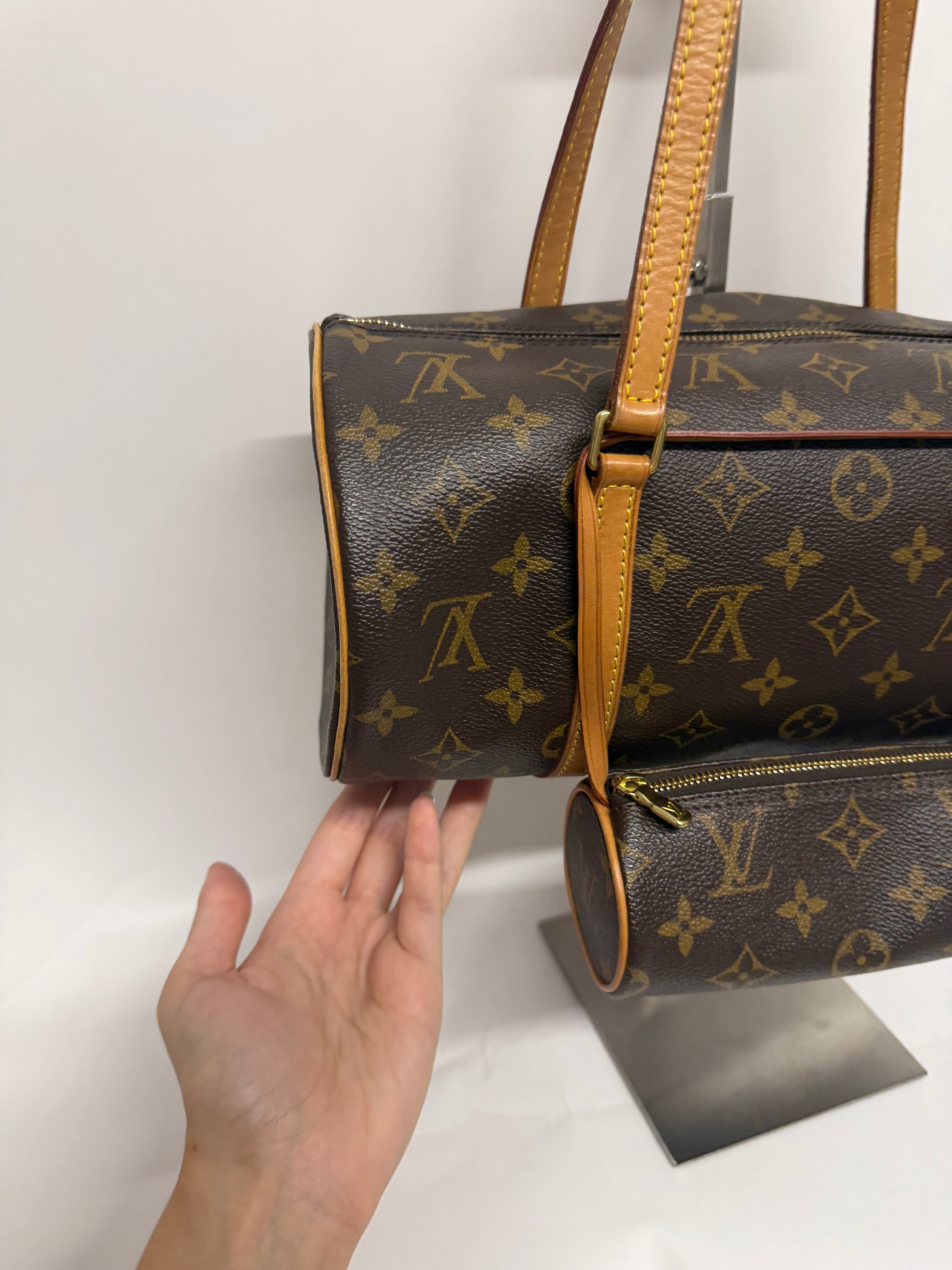 Louis Vuitton Papillon 30 Monogram con pouch