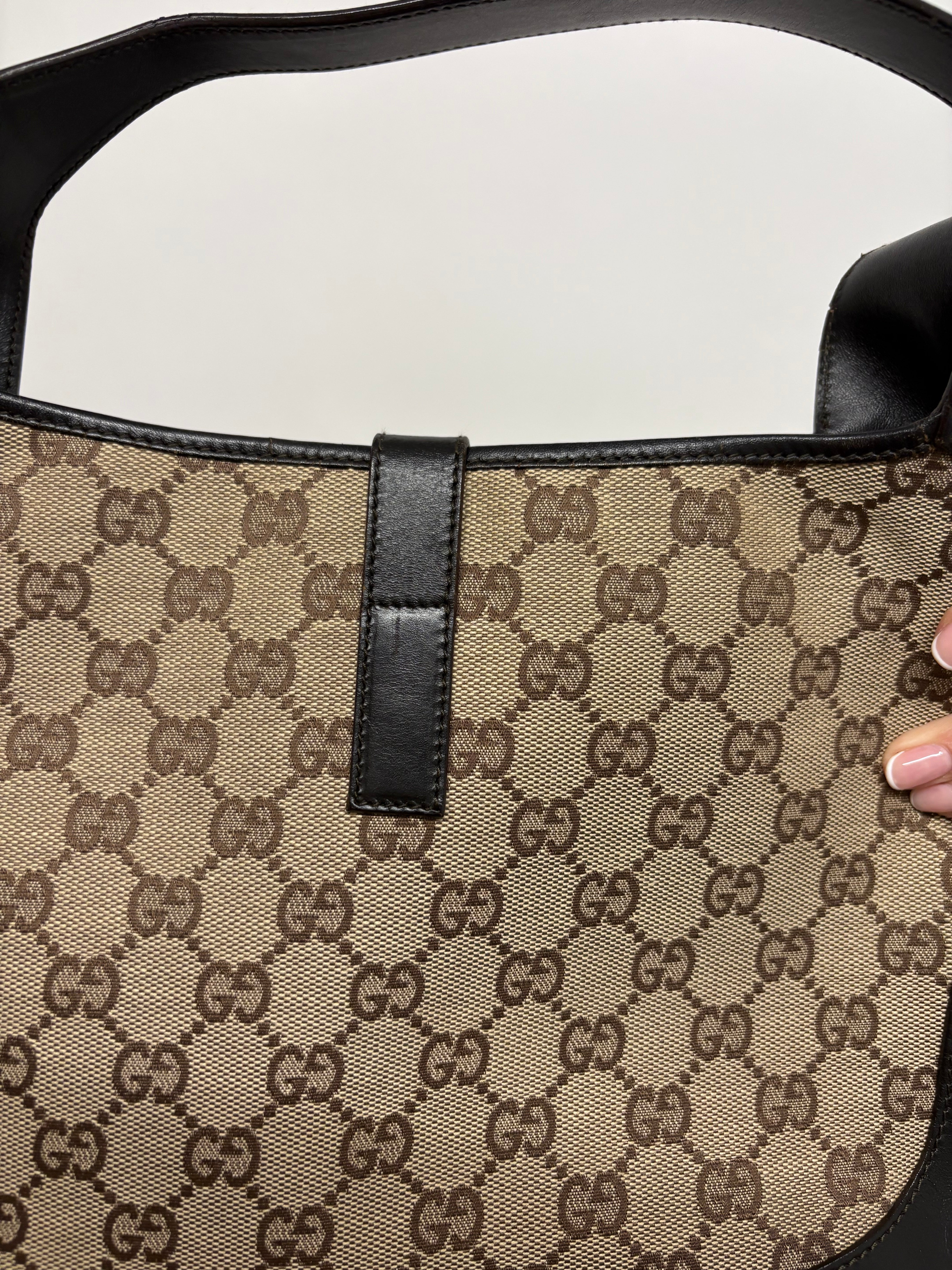 Gucci Jackie Vintage Clásico – GG Canvas & Piel Marrón Oscuro