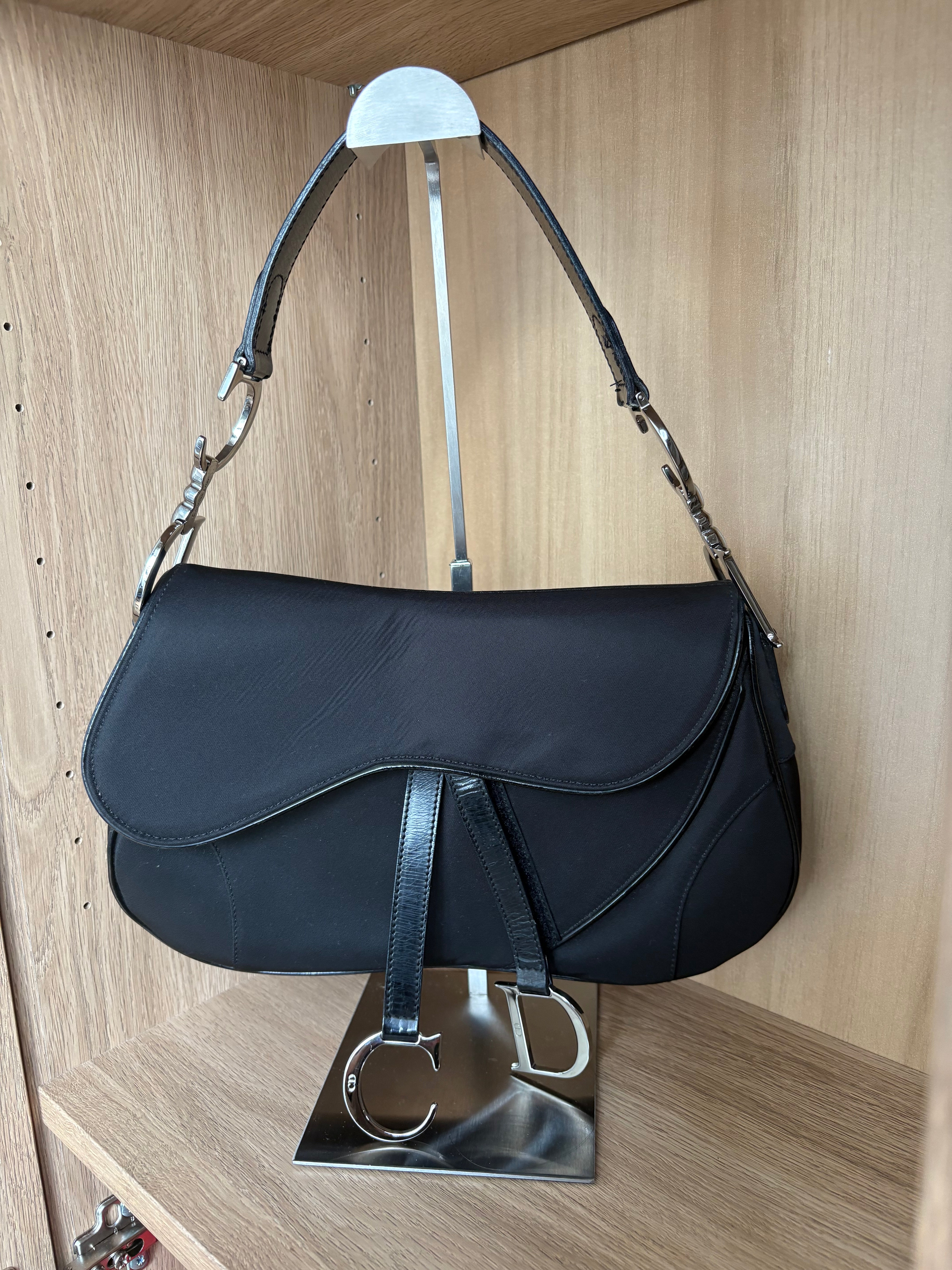 Bolso Dior Double Saddle Bag en Nylon Negro – Edición Vintage Galliano