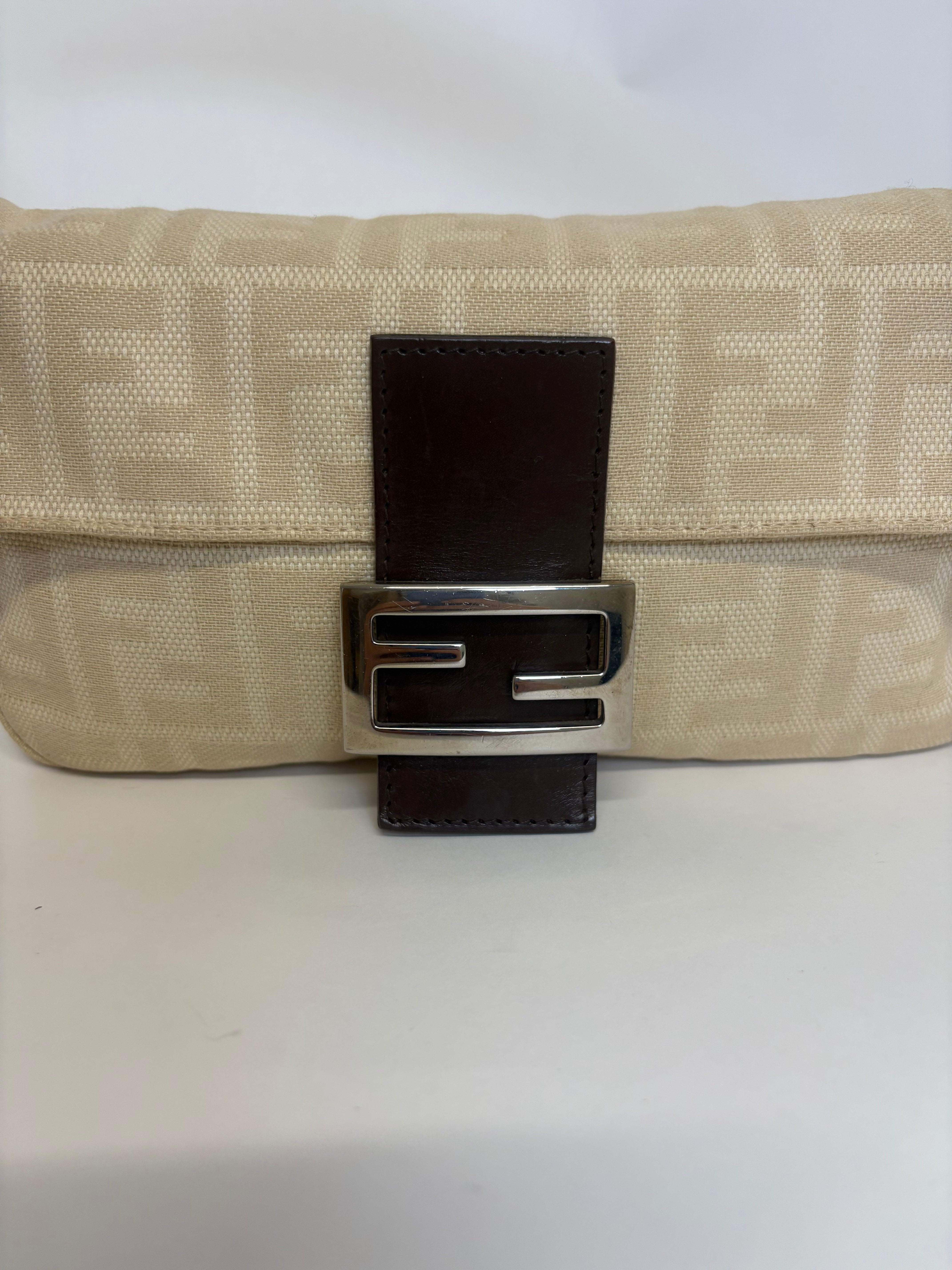 Fendi Baguette Zucca Canvas FF beige