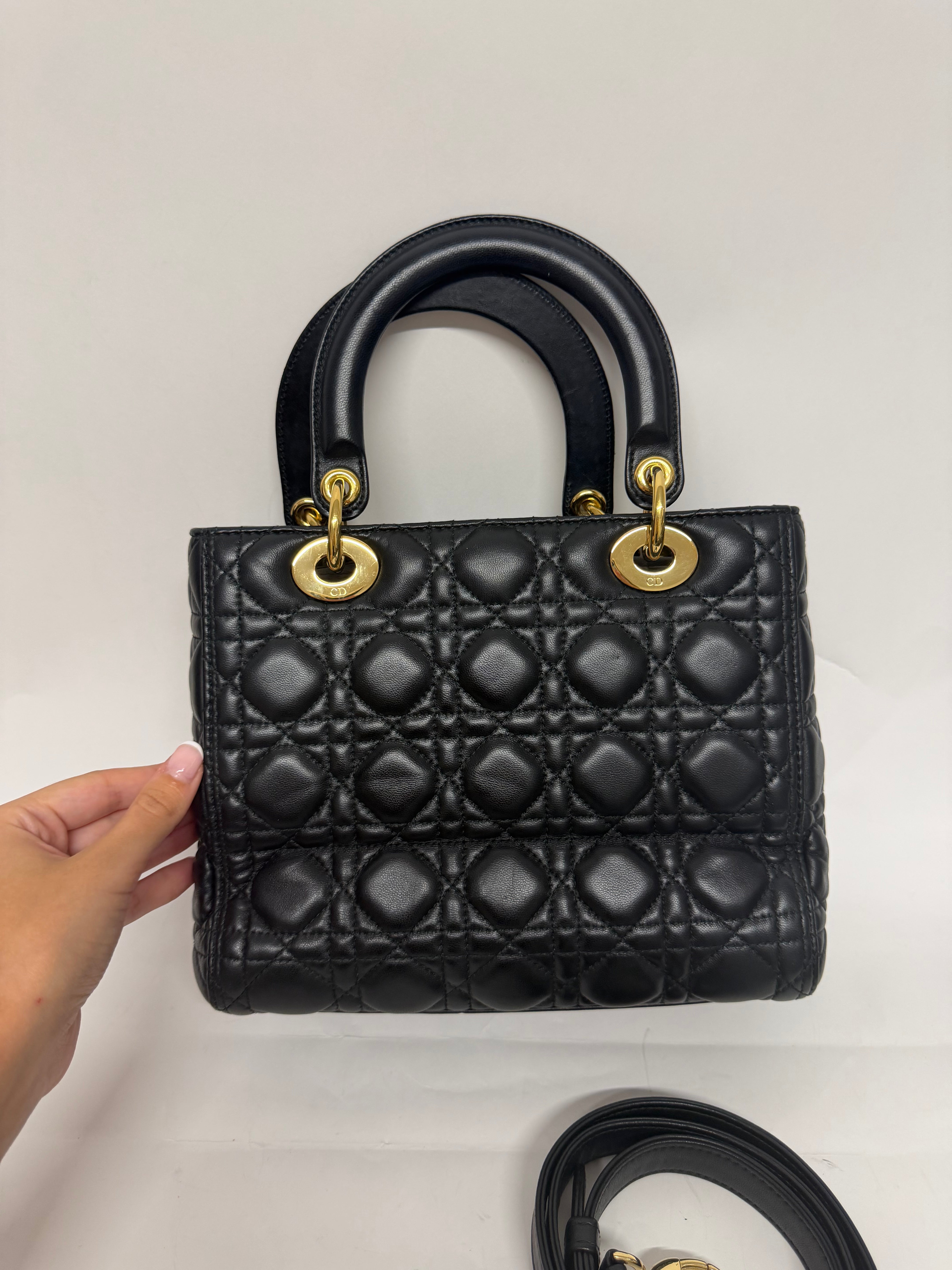 Christian Dior Lady Dior Medium Piel Cordero Negra con bandolera
