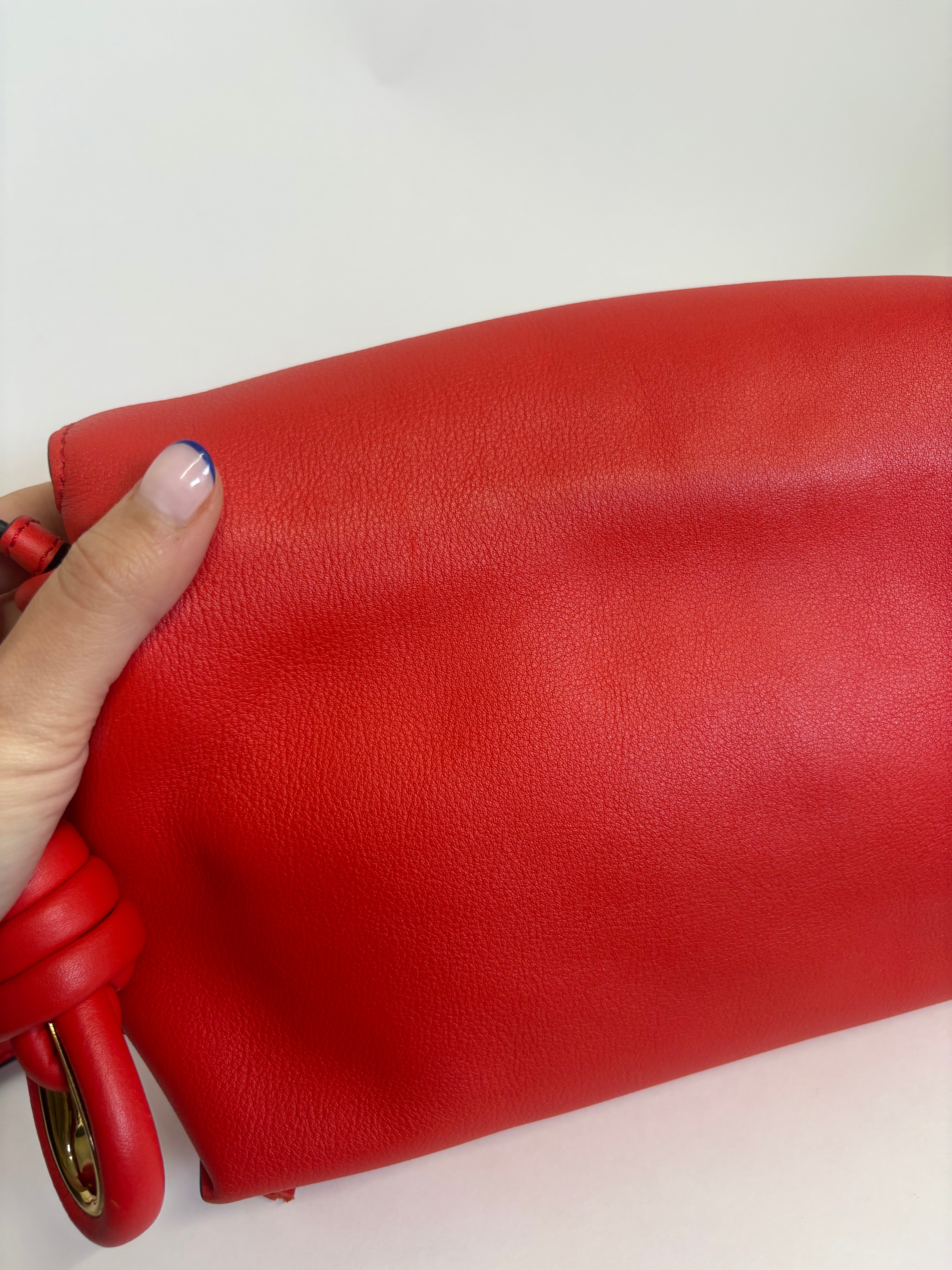 Loewe Flamenco Knot Bolso bandolera piel roja