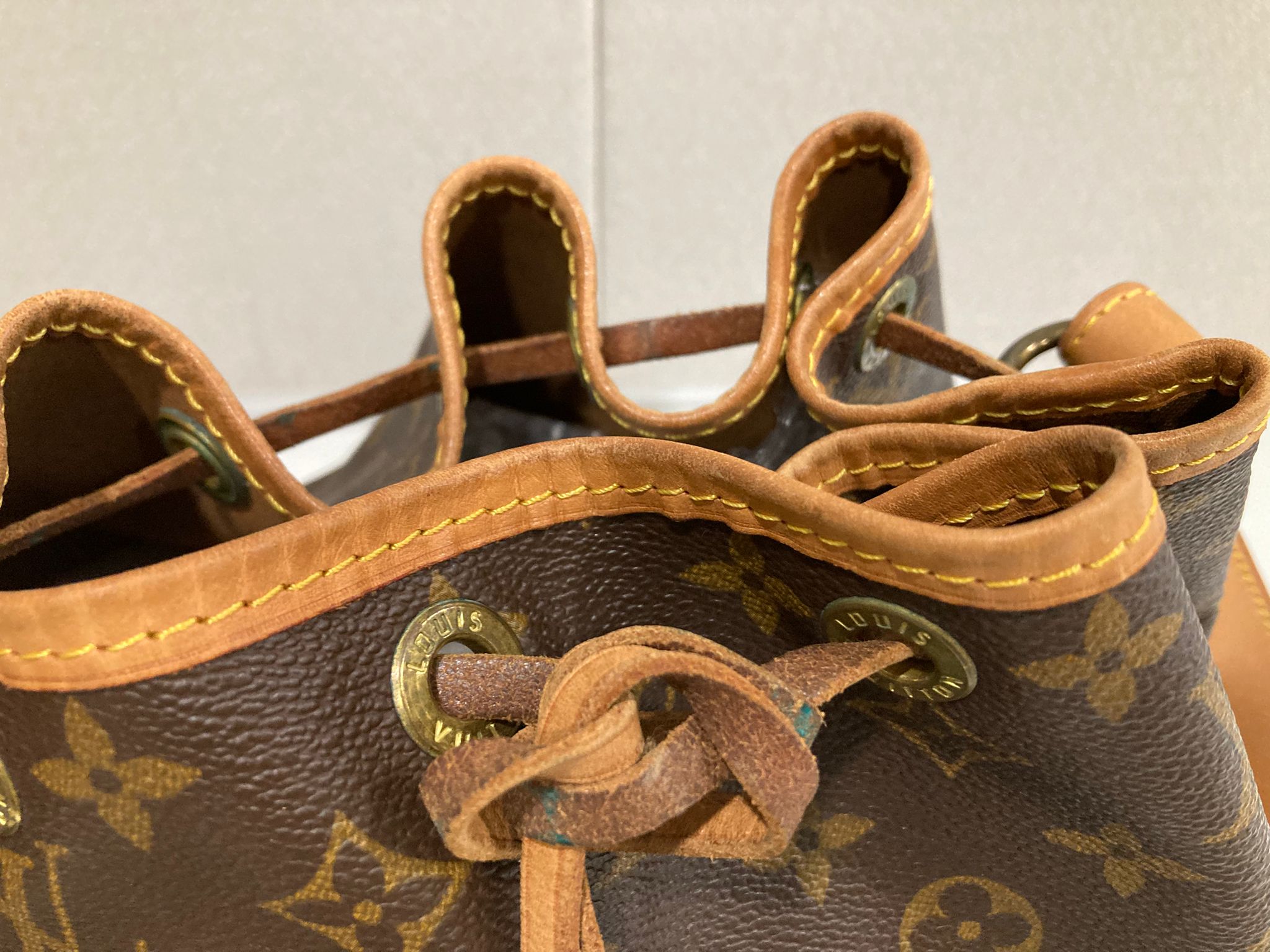 Louis vuitton petit noe monogram canvas