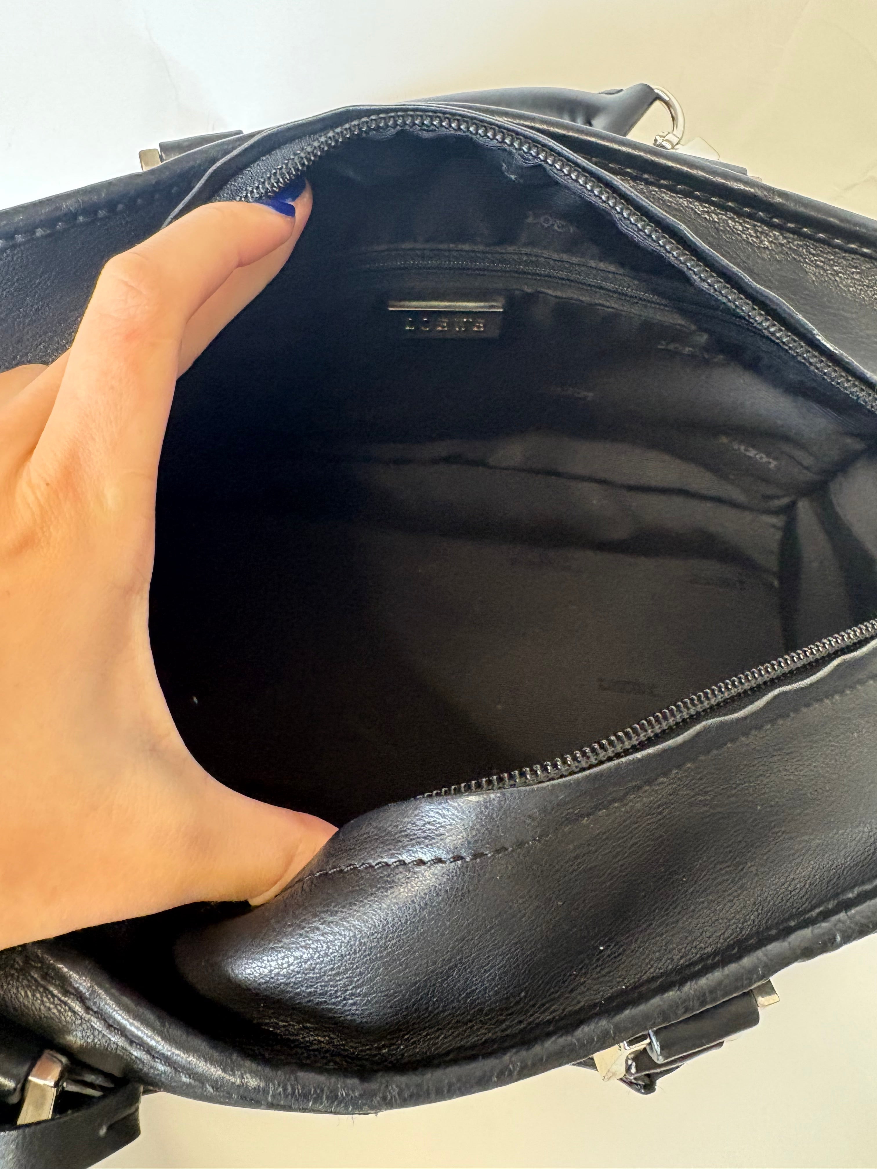 Loewe amazona 30 negro y plata con bandolera
