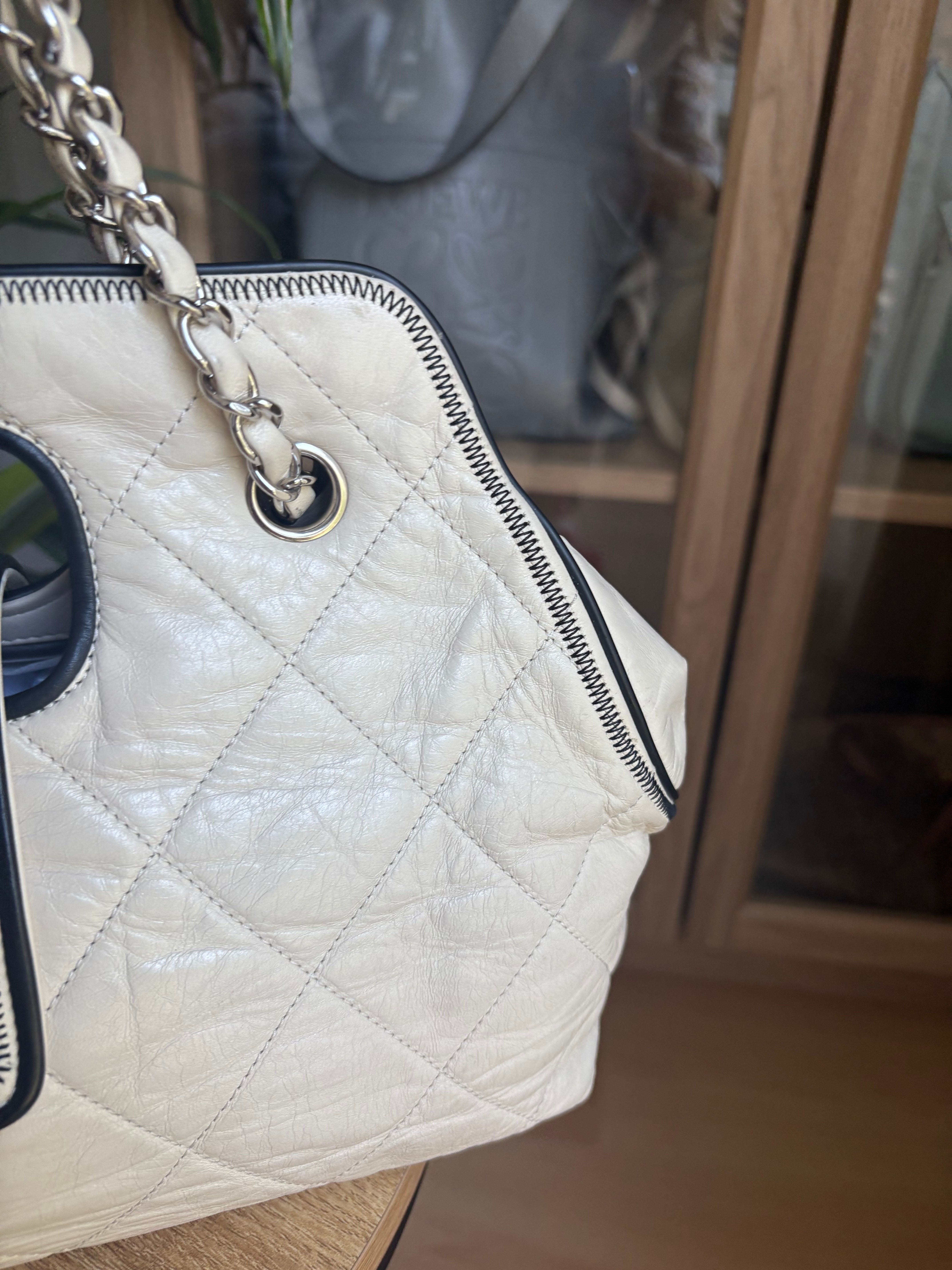 CHANEL - Reissue Accordion Flap blanco