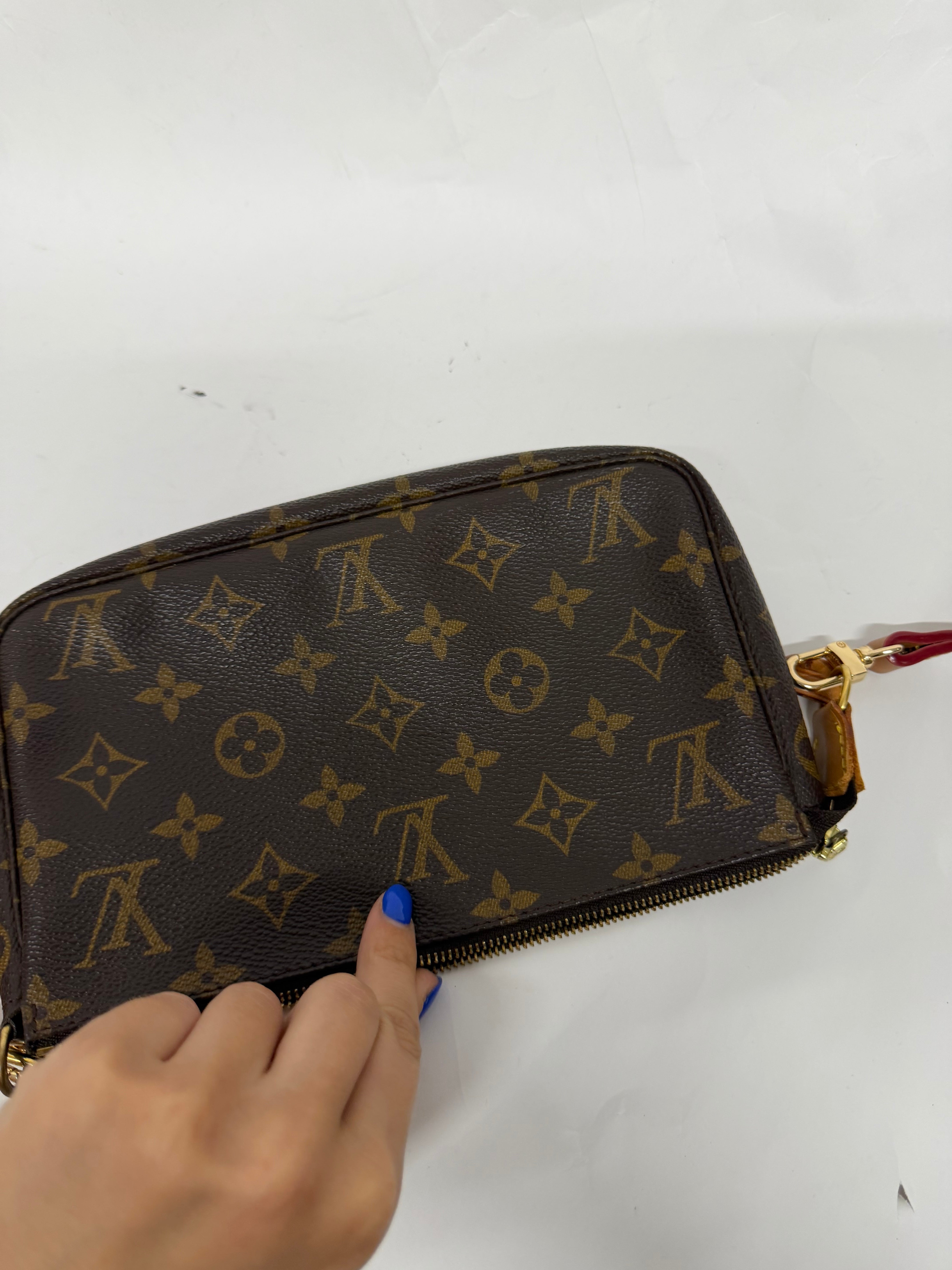 Louis Vuitton Pochette Accessoires monogram con 2 bandoleras extra