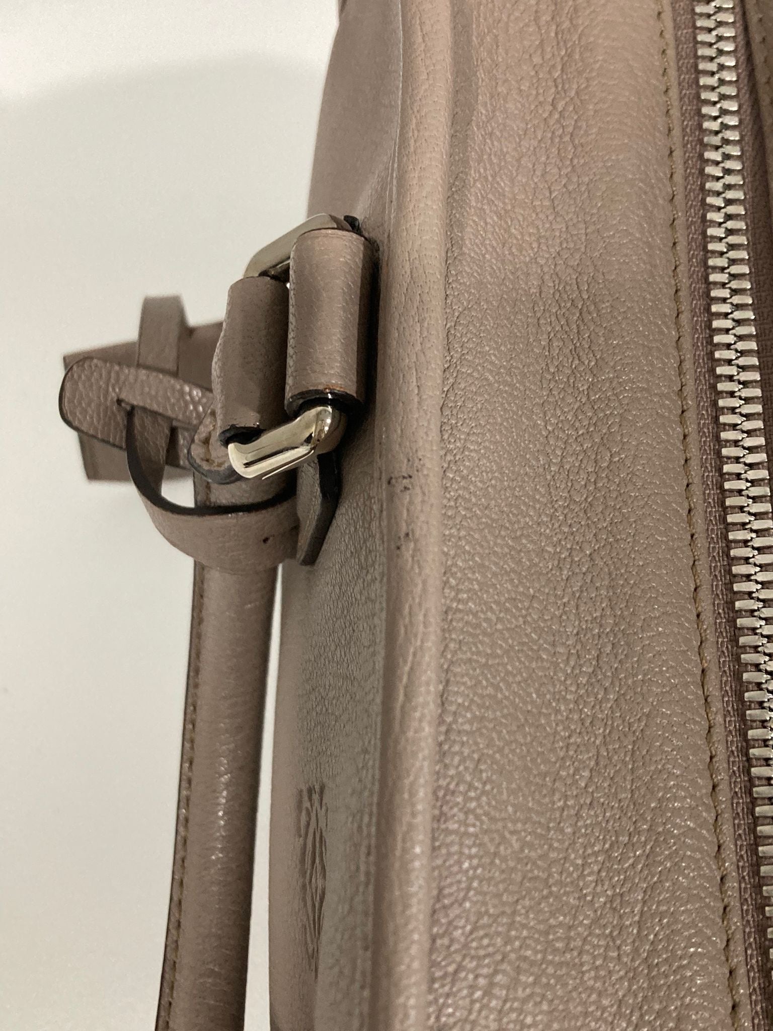 Loewe amazona 30 beige gris