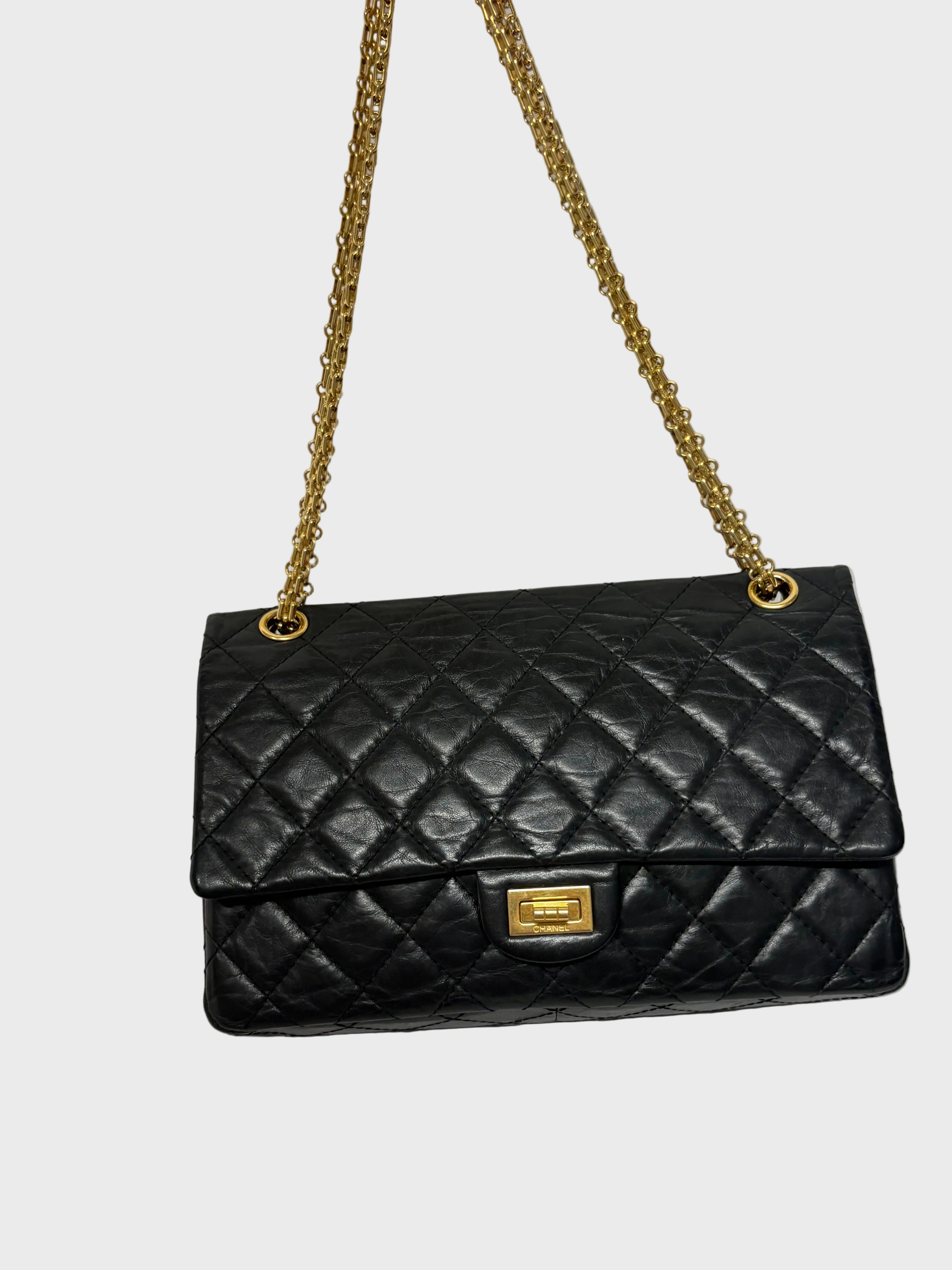 Chanel 2.55 Classic Timeless Mediano Negro Doble Solapa Piel de Ternera Envejecida