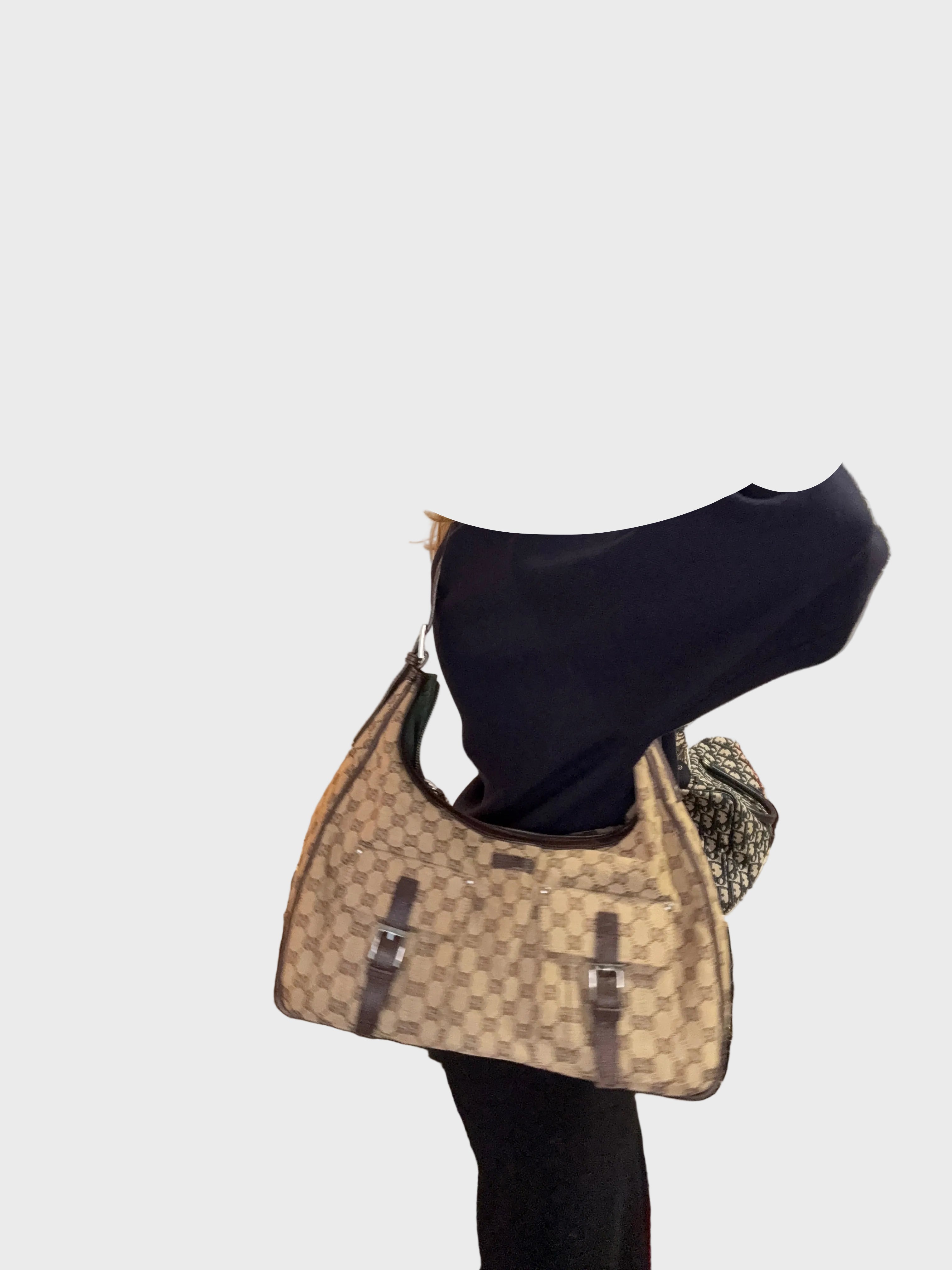 GUCCI  Bolso de hombro GG Canvas con bolsillos frontales