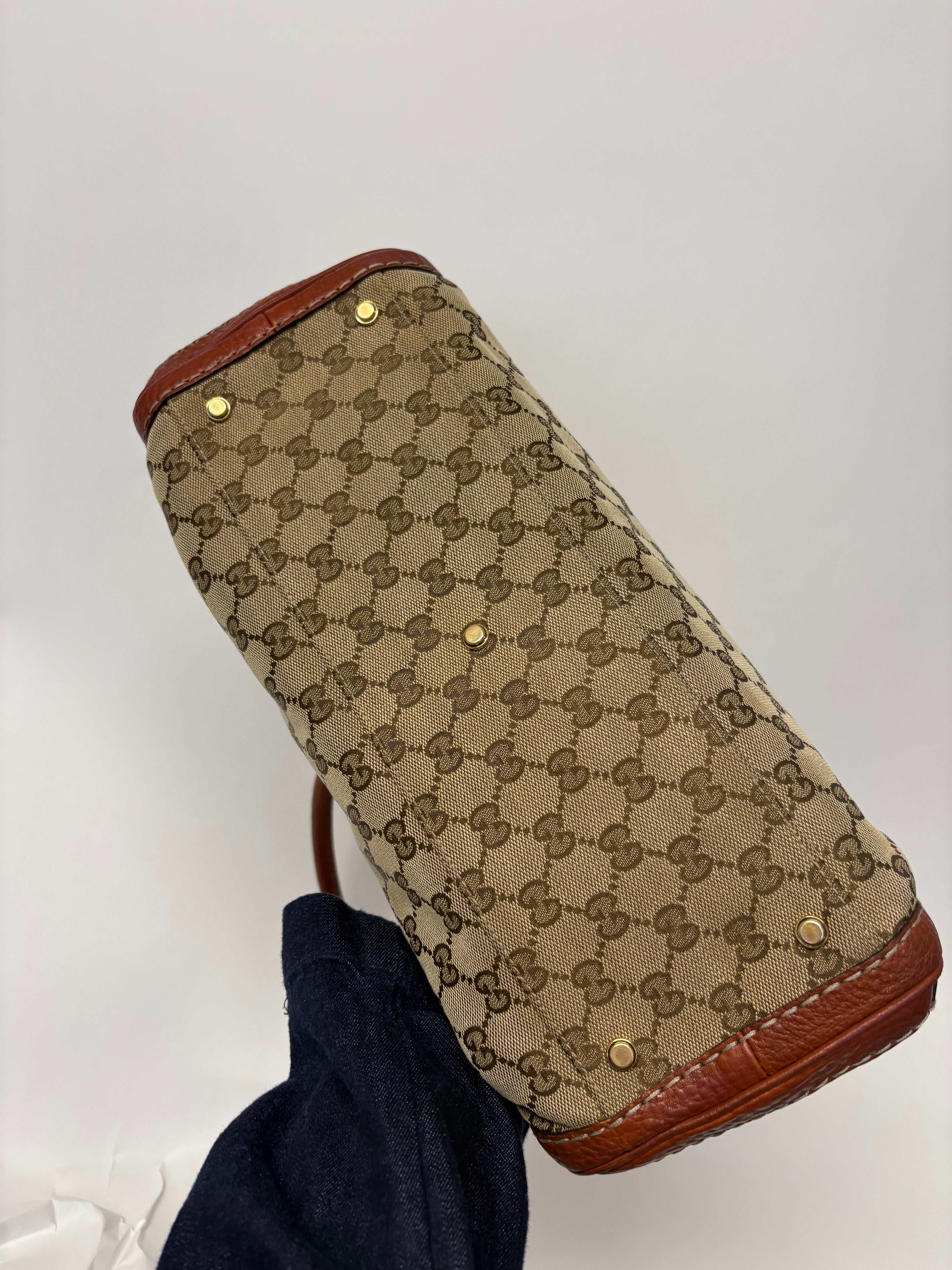 Gucci GG Marmont Tote Small en lona GG Supreme y piel marrón