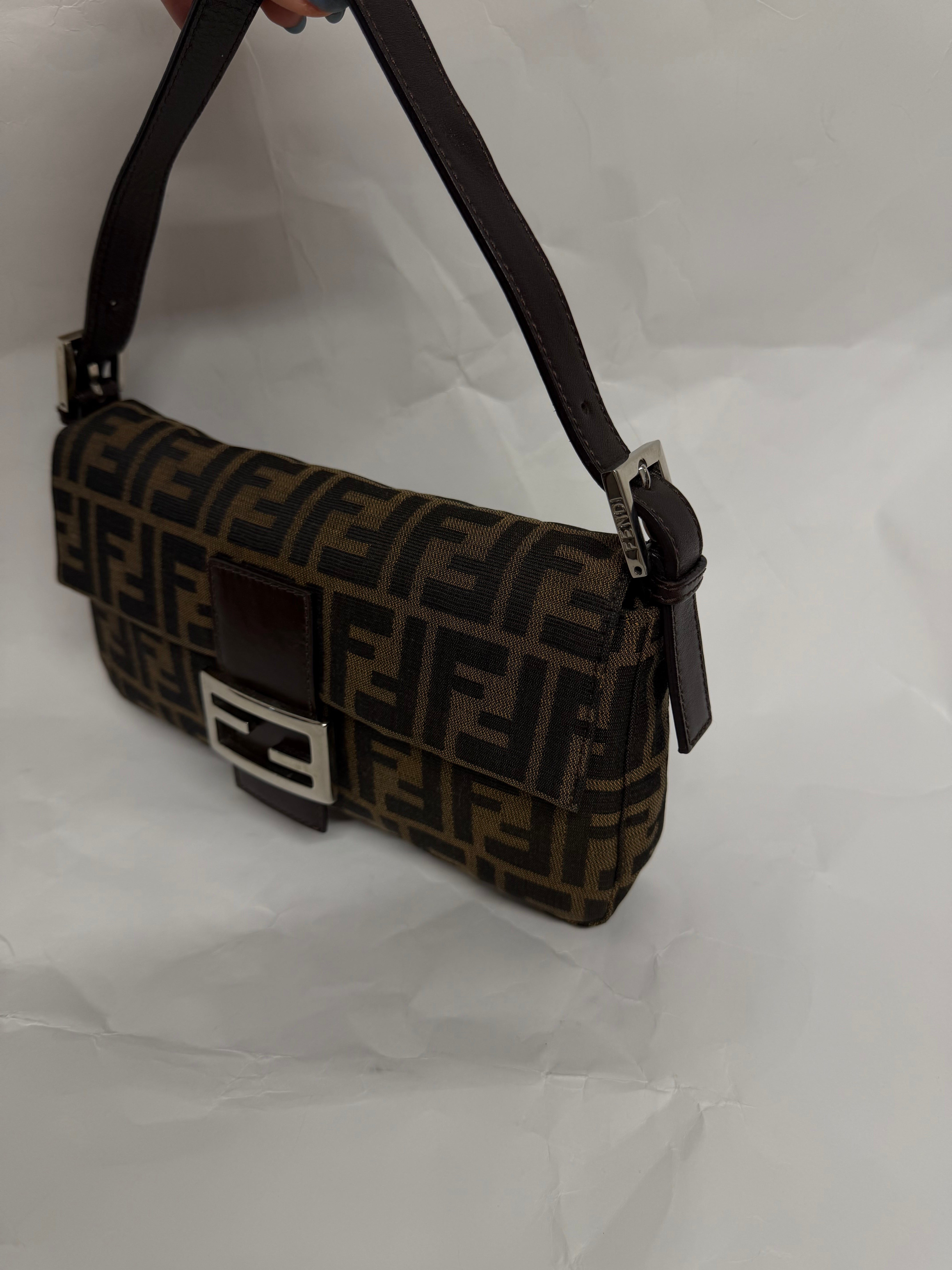 Fendi Baguette Zucca FF Marrón clasico
