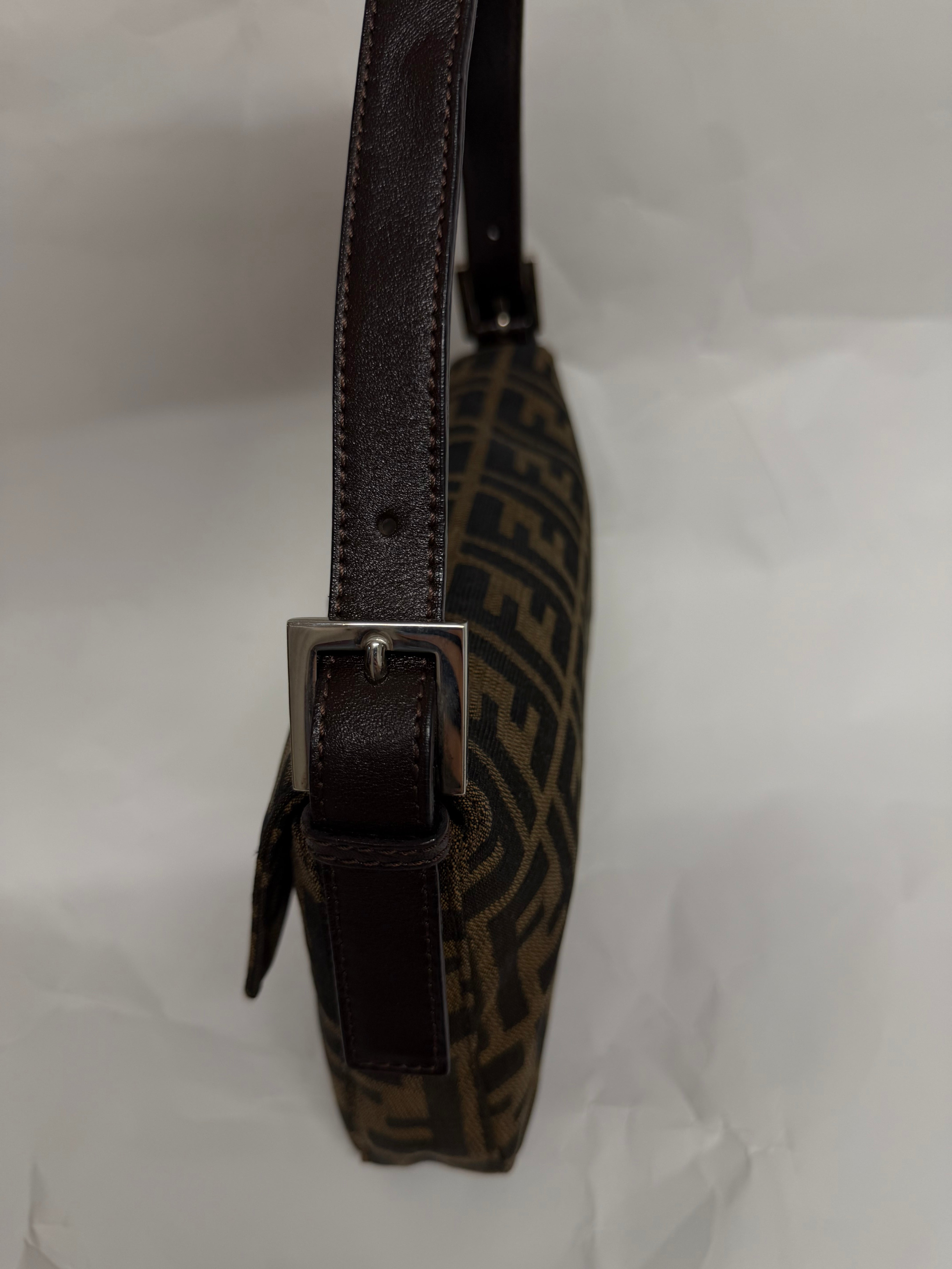 Fendi Baguette Zucca FF Marrón clasico