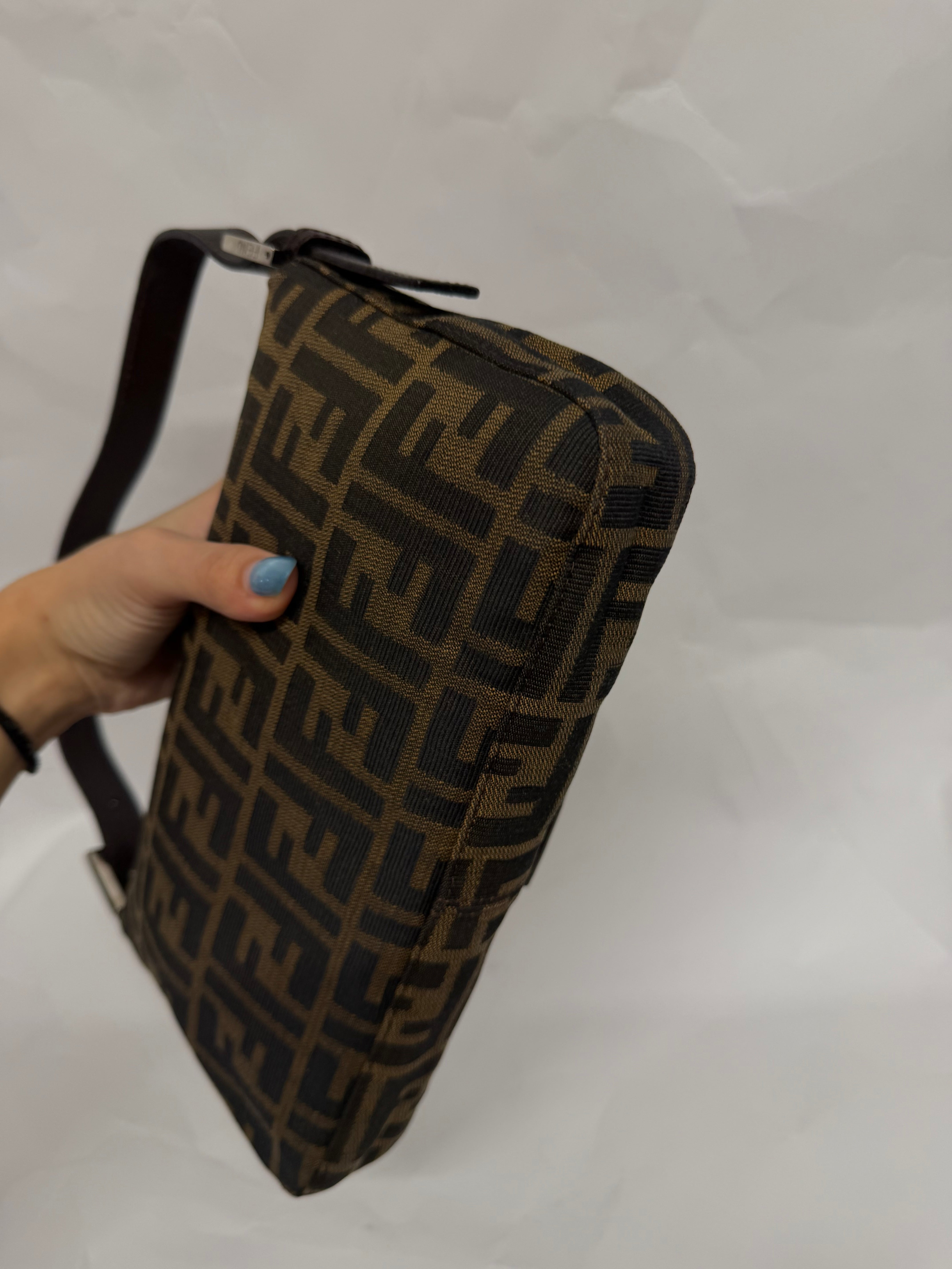 Fendi Baguette Zucca FF Marrón clasico