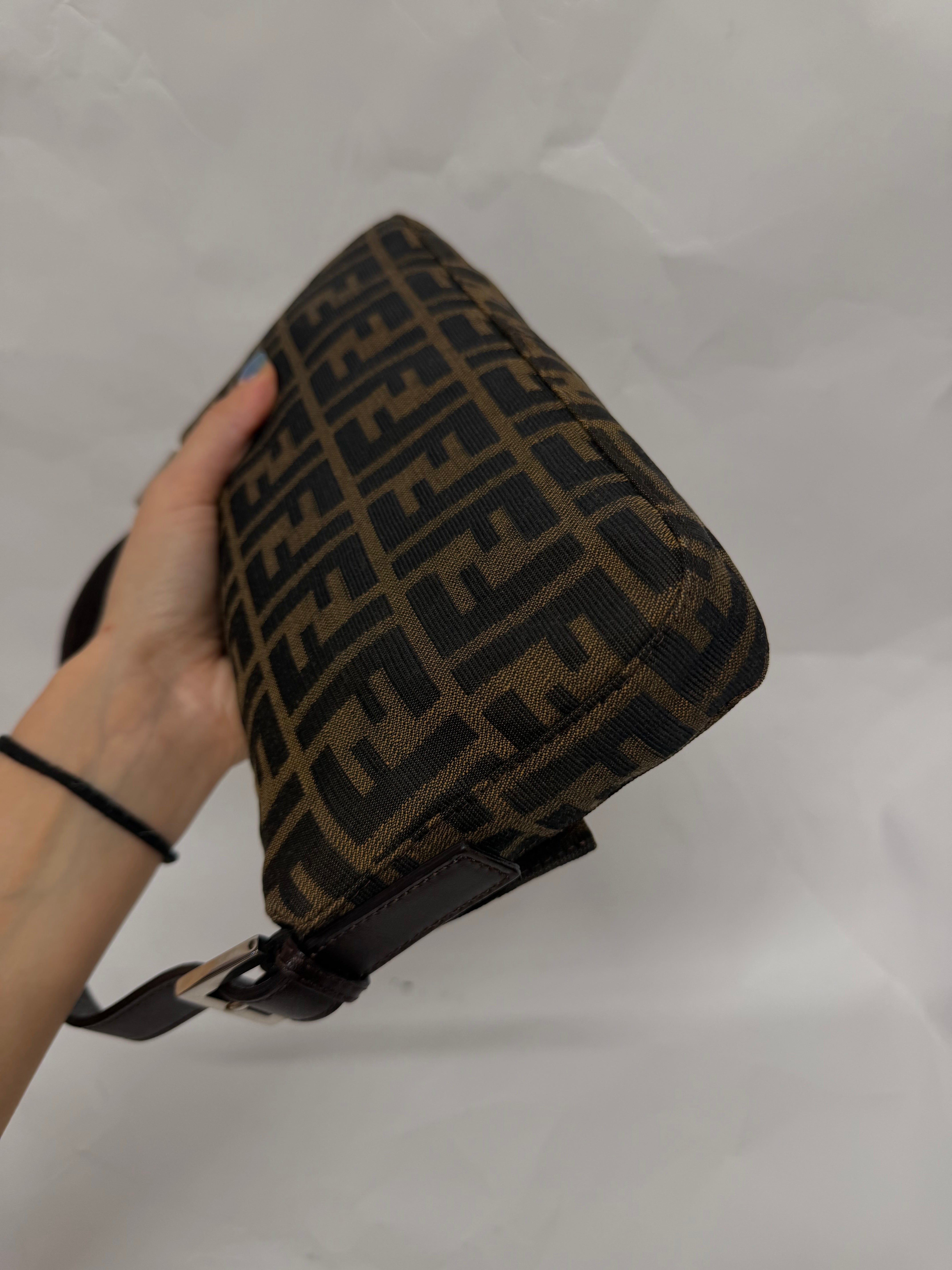 Fendi Baguette Zucca FF Marrón clasico
