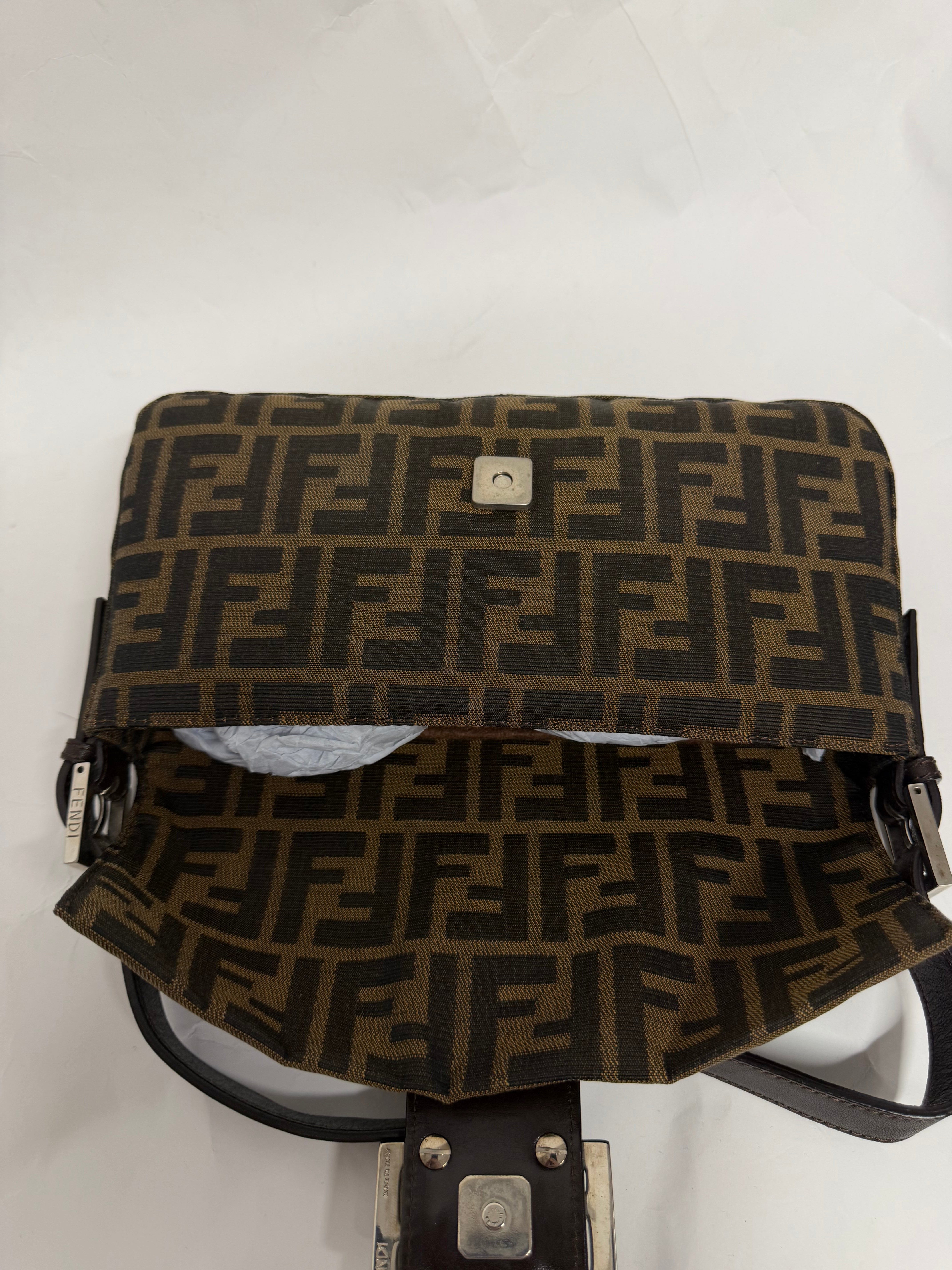 Fendi Baguette Zucca FF Marrón clasico