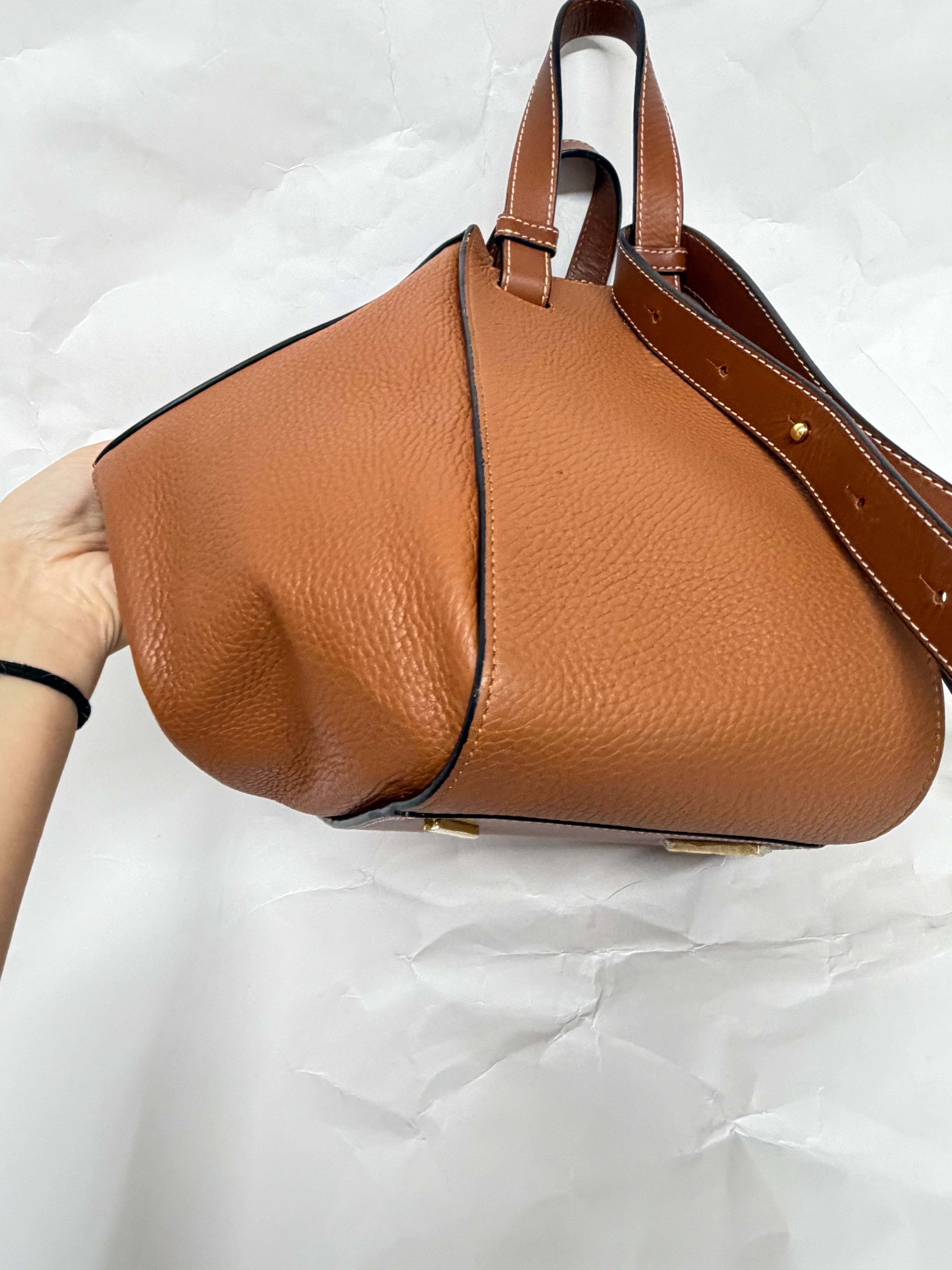 Loewe Hammock Small camel marron tan