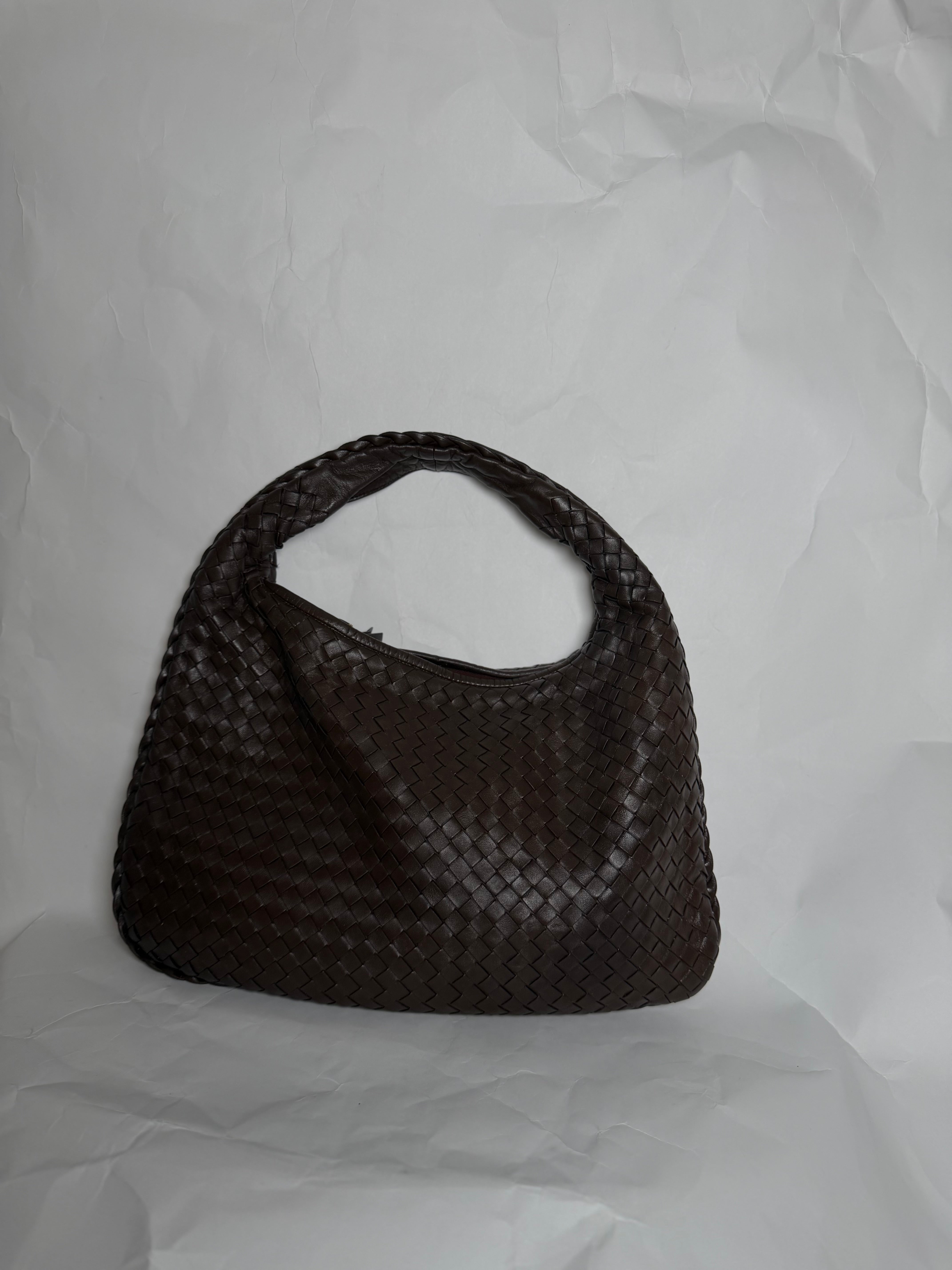 Bottega Veneta Hobo en piel Intrecciato color marrón chocolate