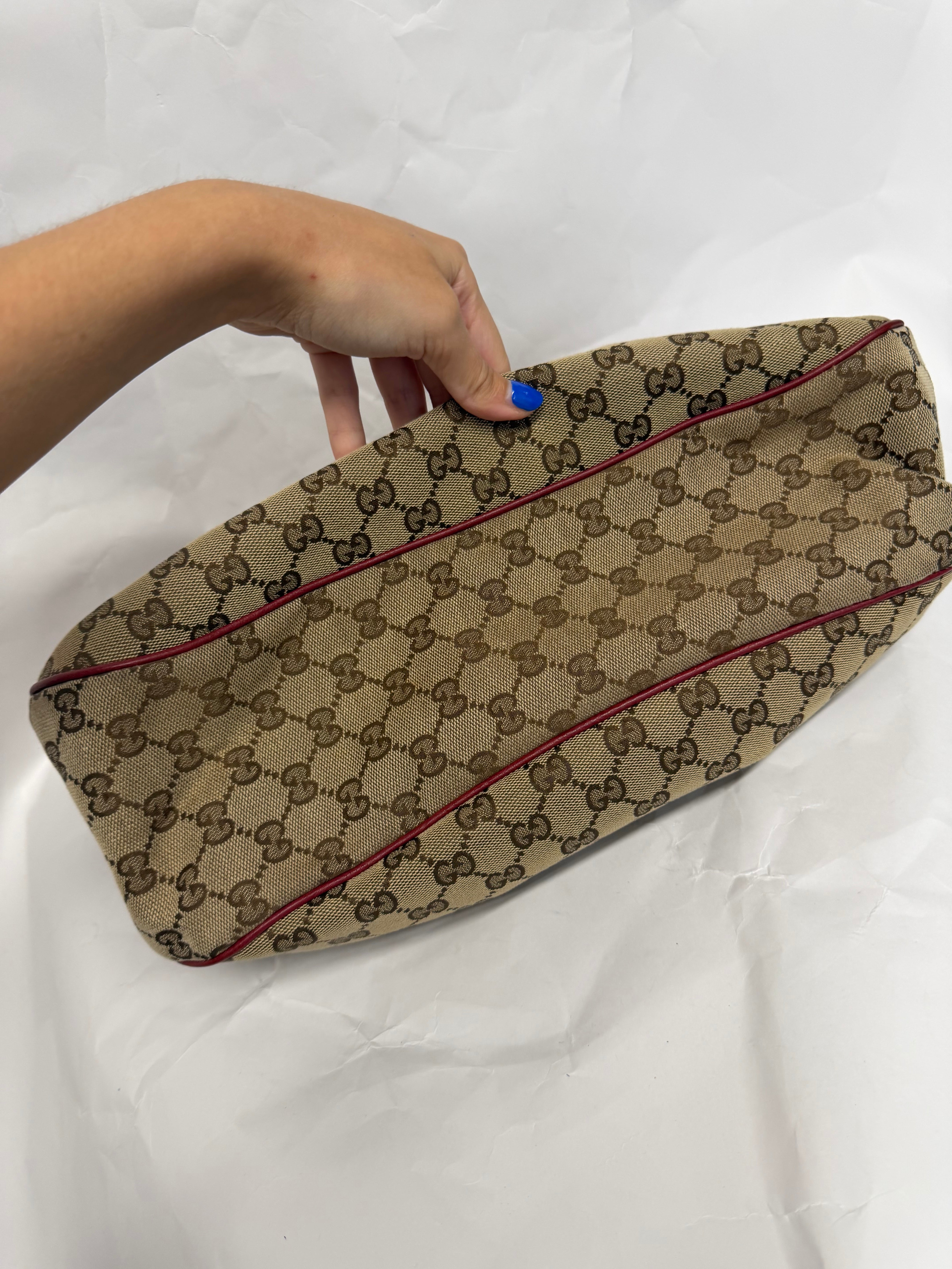 Gucci Sukey GG Canvas Shoulder Bag | Cuero Rojo