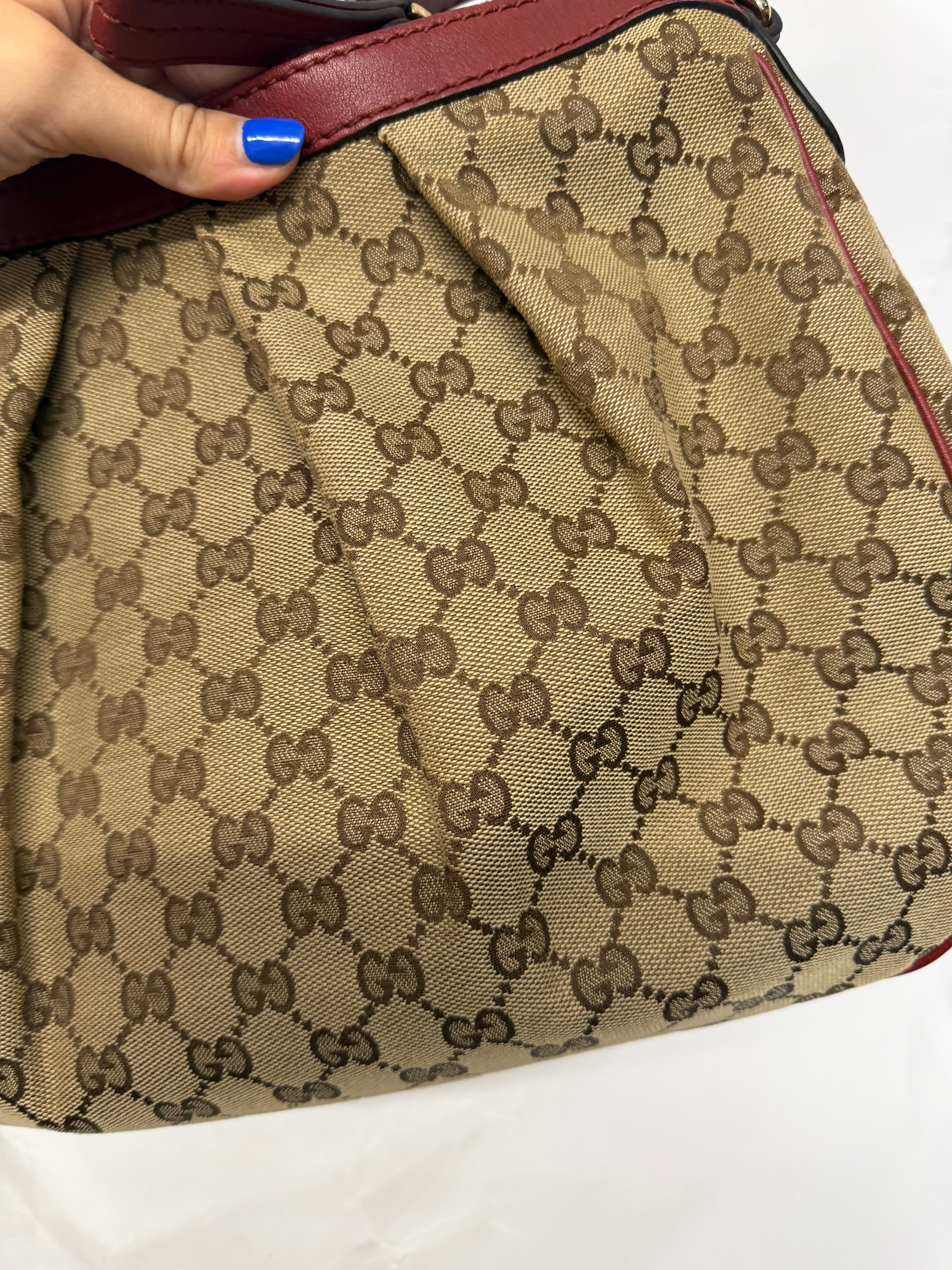 Gucci Sukey GG Canvas Shoulder Bag | Cuero Rojo