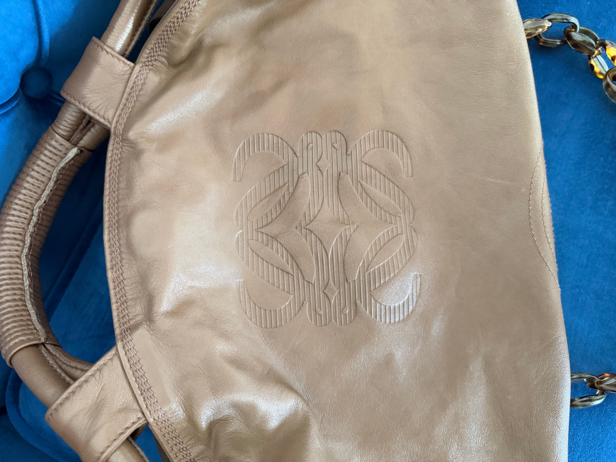 Loewe Aire Mediano Piel Nappa Marrón camel con bandolera