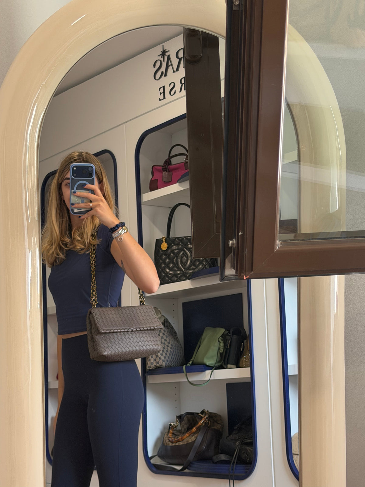 Bottega Veneta Olimpia Small Nappa Intrecciato Marrón Herrajes Dorados