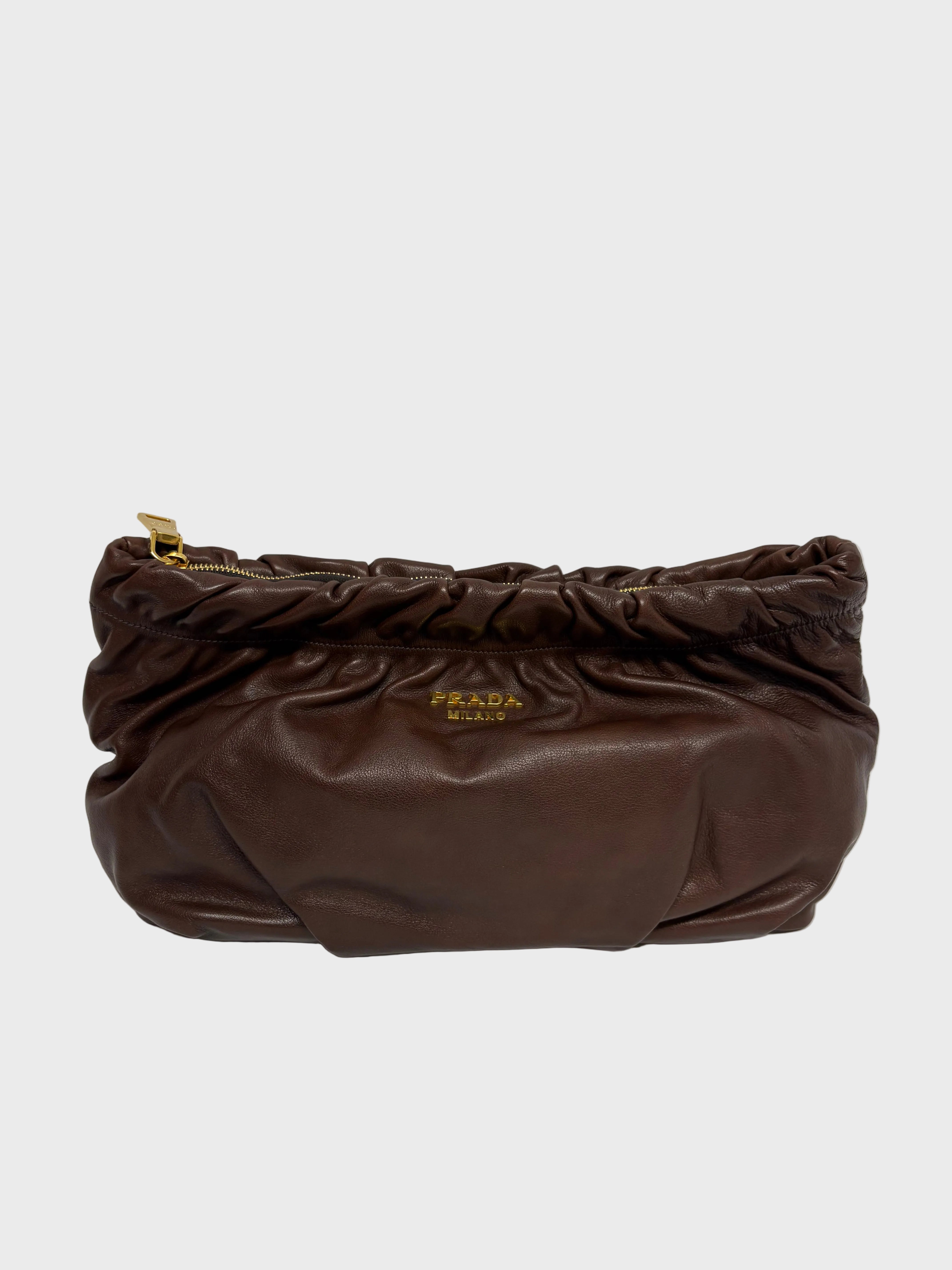 Prada bolso de mano marrón oscuro