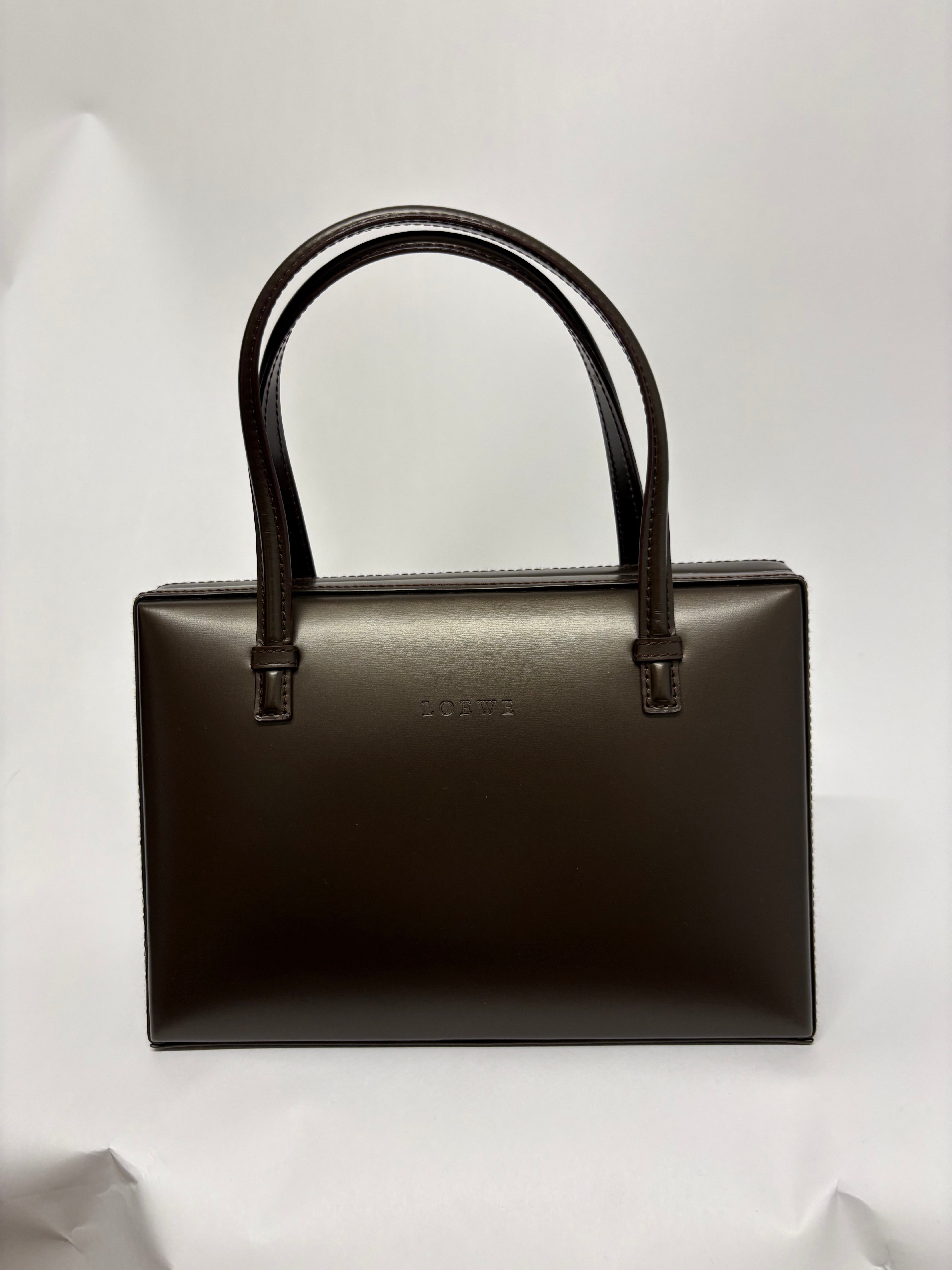 Loewe mini marron de mano piel cepillada