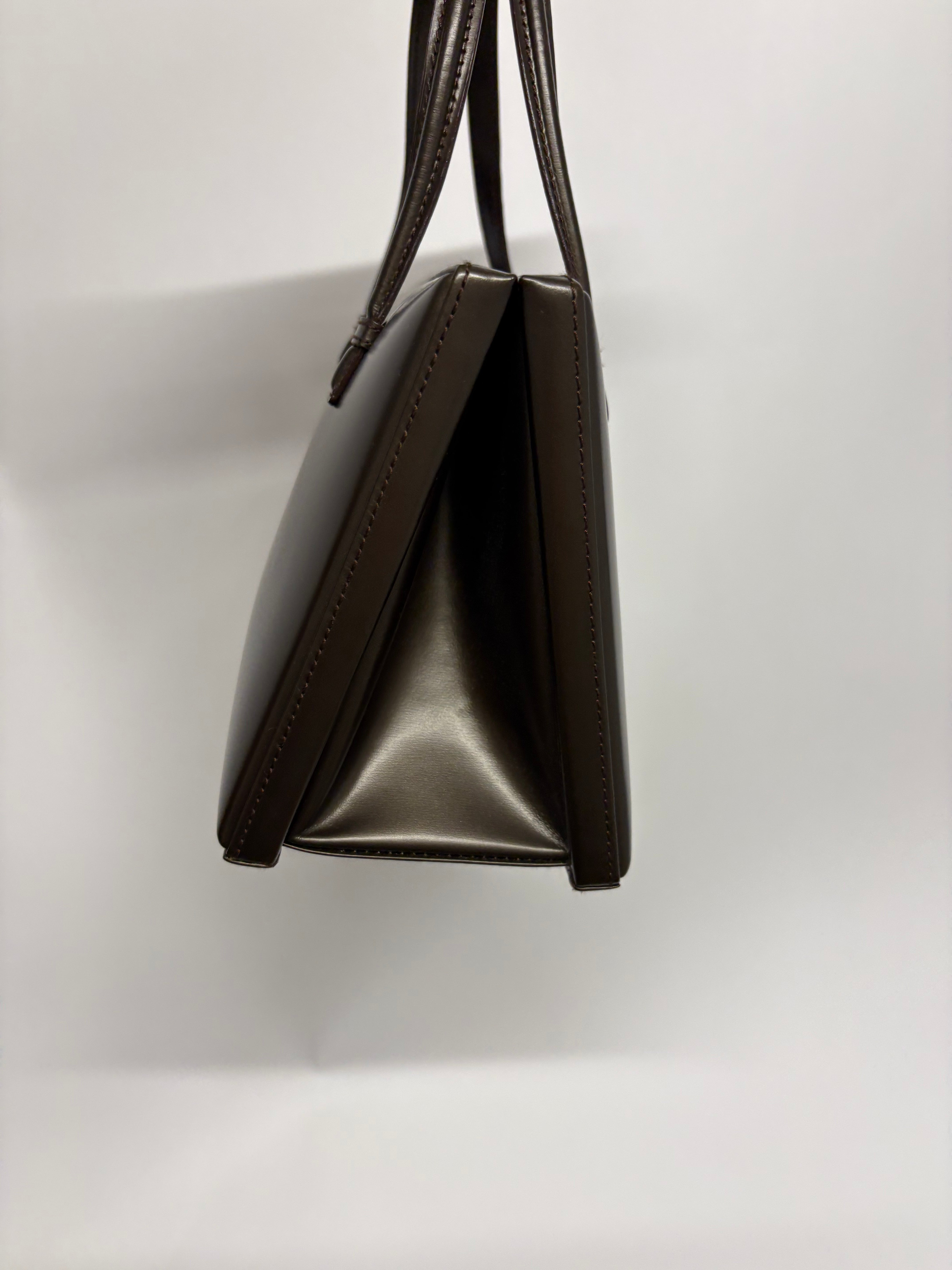 Loewe mini marron de mano piel cepillada