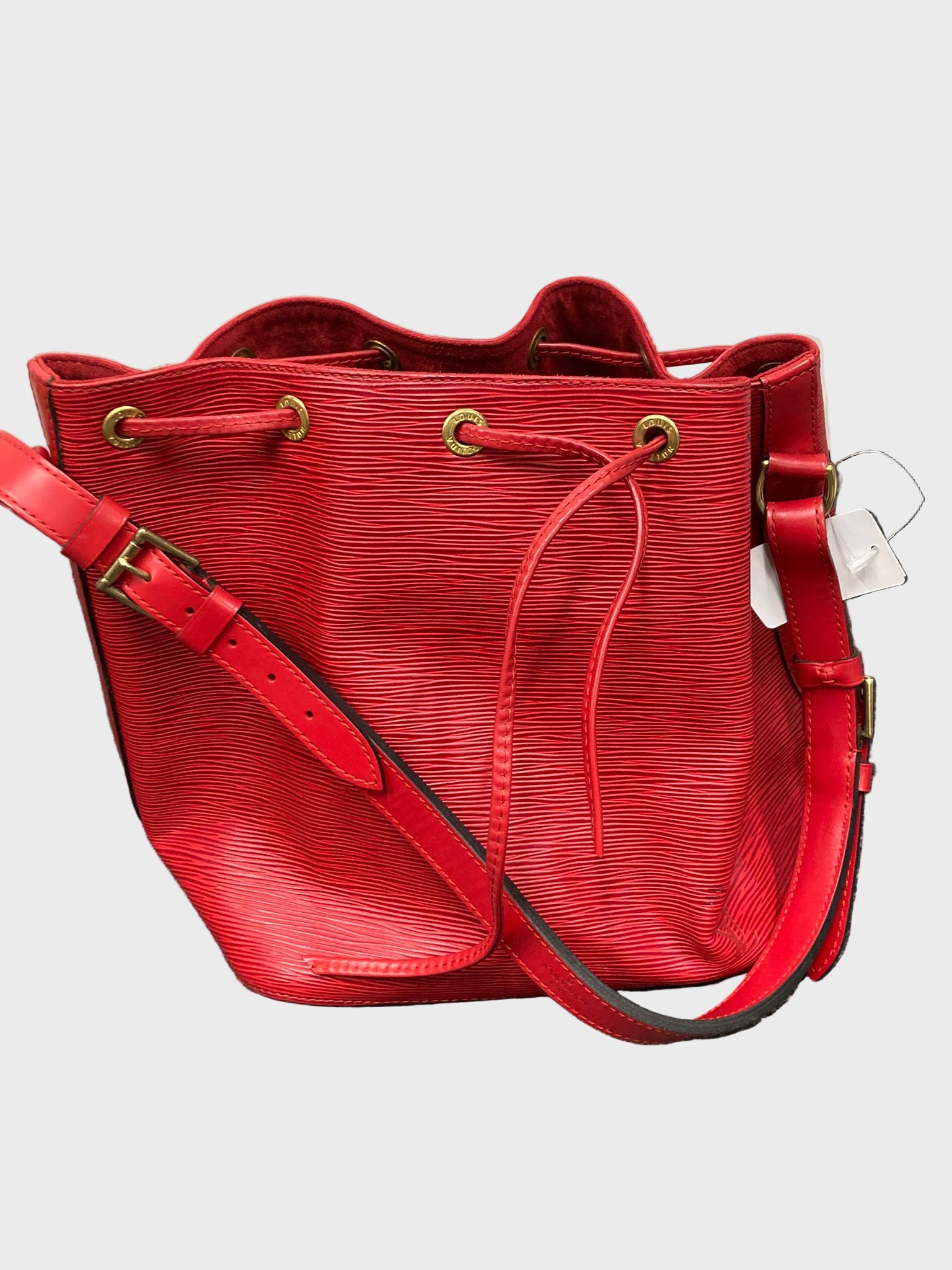 Louis Vuitton Noé Petit en piel Epi roja