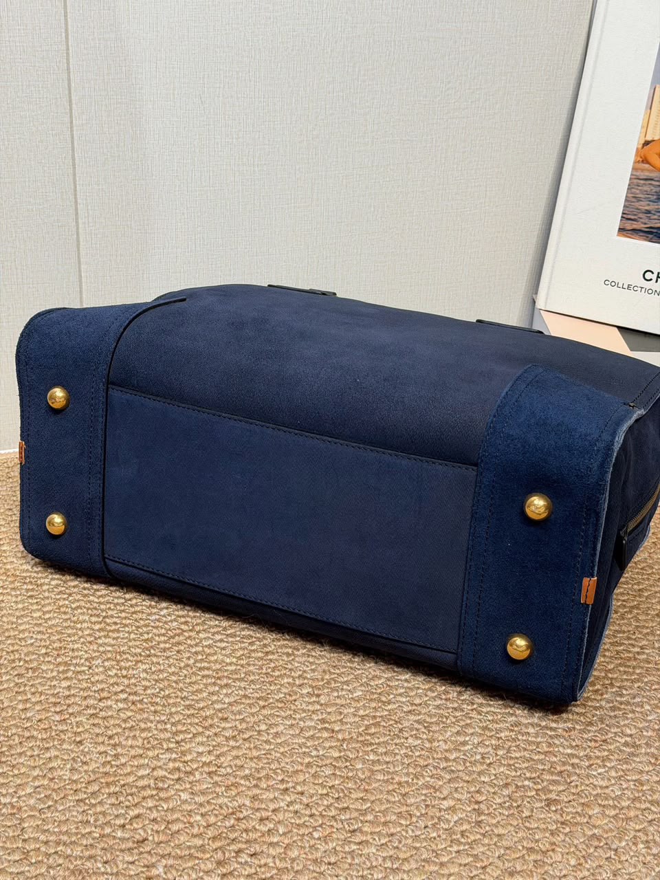 Loewe Amazona 36 Nobuk Azul Marino Herrajes Dorados
