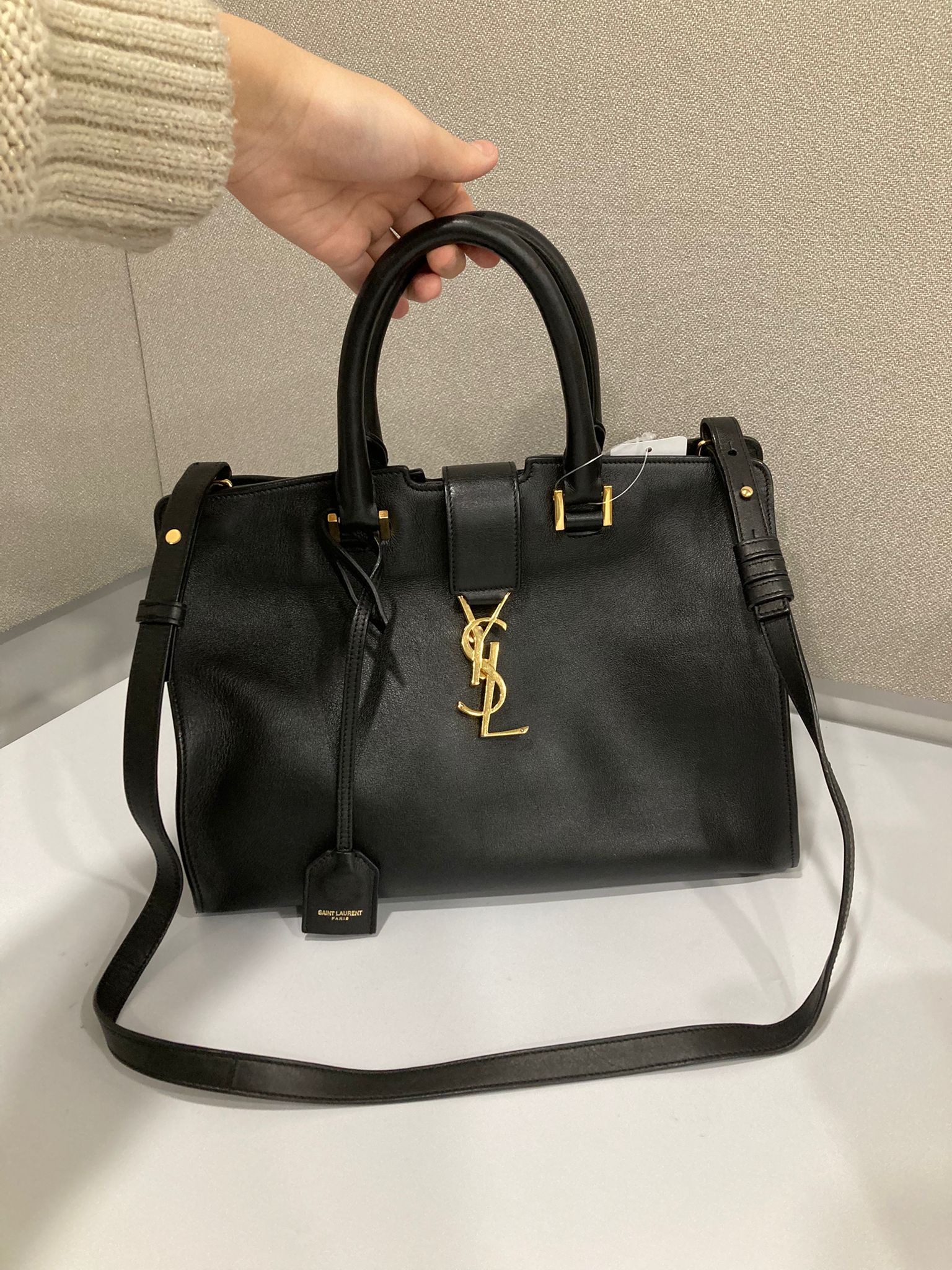 Saint Laurent Cabas 2Way Piel Negra Bandolera