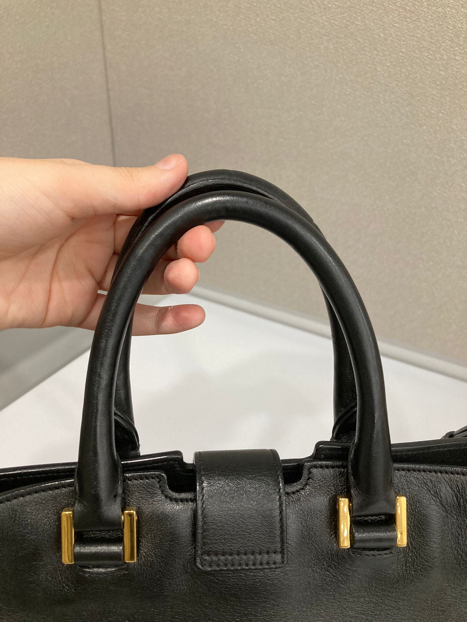Saint Laurent Cabas 2Way Piel Negra Bandolera