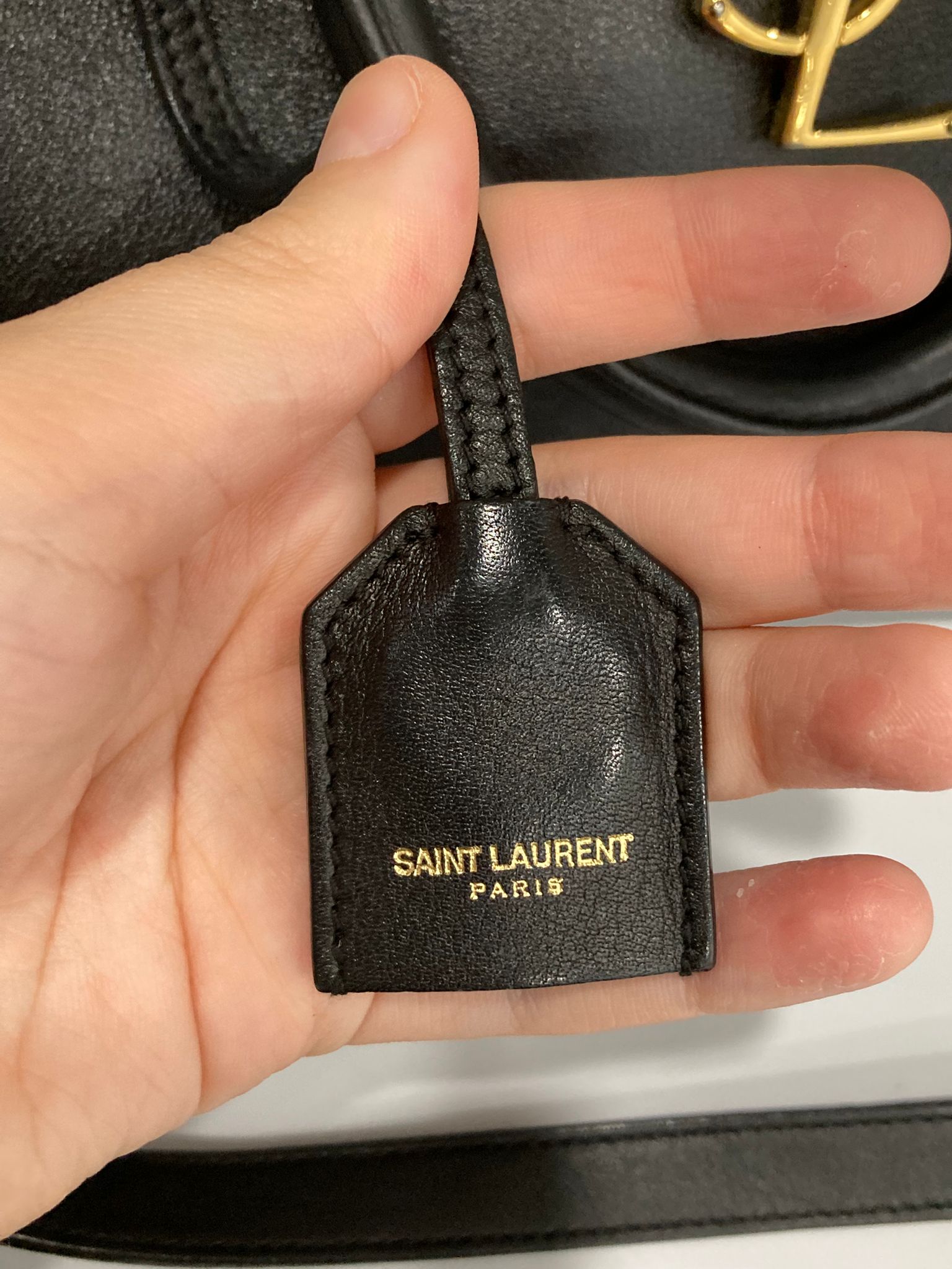Saint Laurent Cabas 2Way Piel Negra Bandolera
