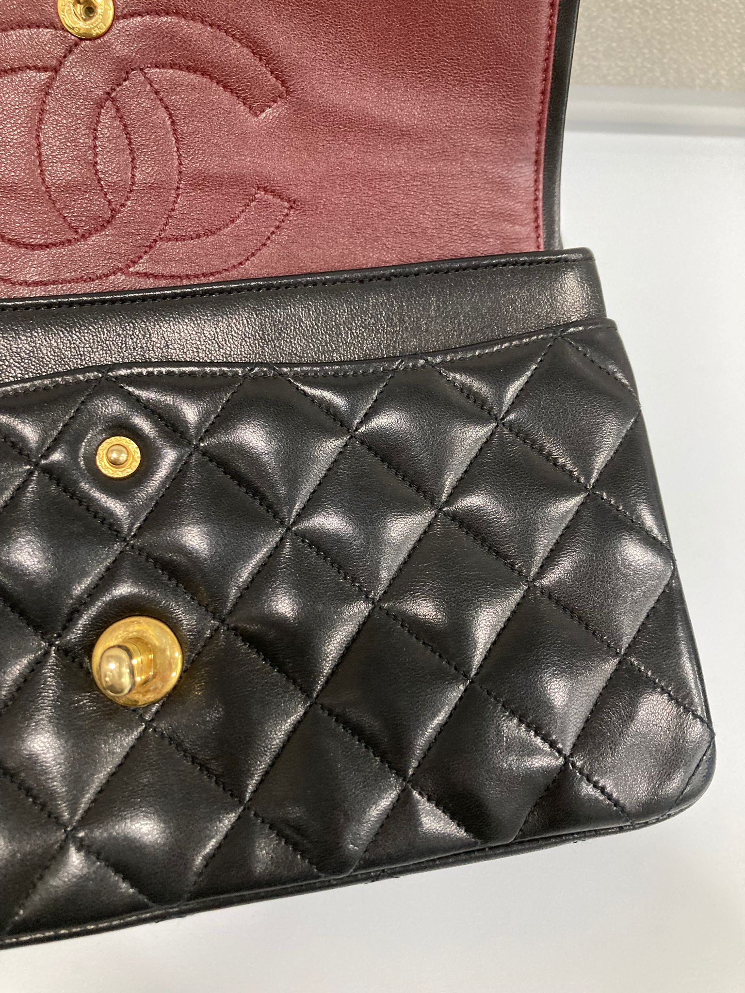 CHANEL Timeless 23 Double Flap  Lambskin negro · Herrajes dorados · Serie 1