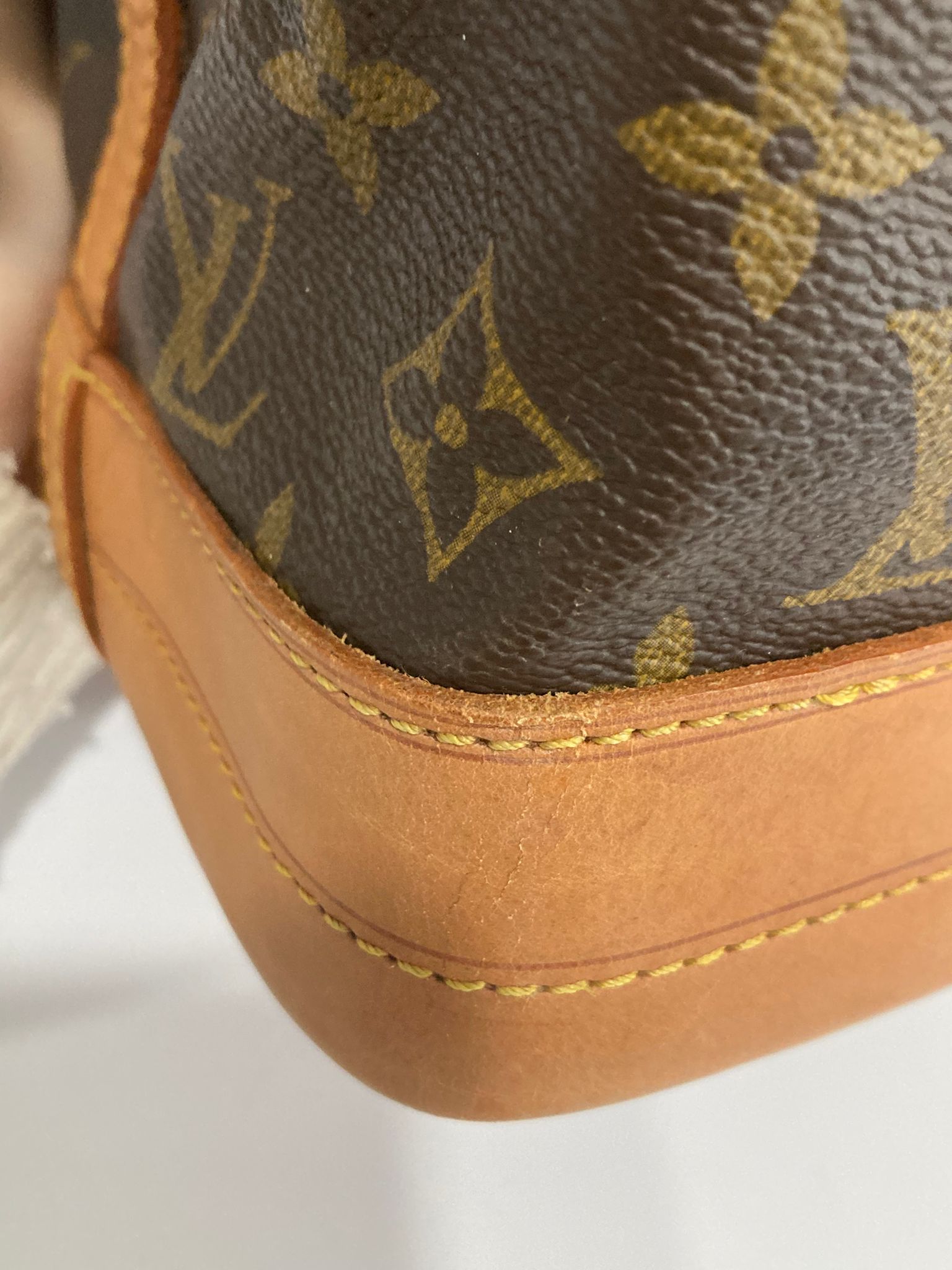Louis Vuitton Noé clásico grande Monogram