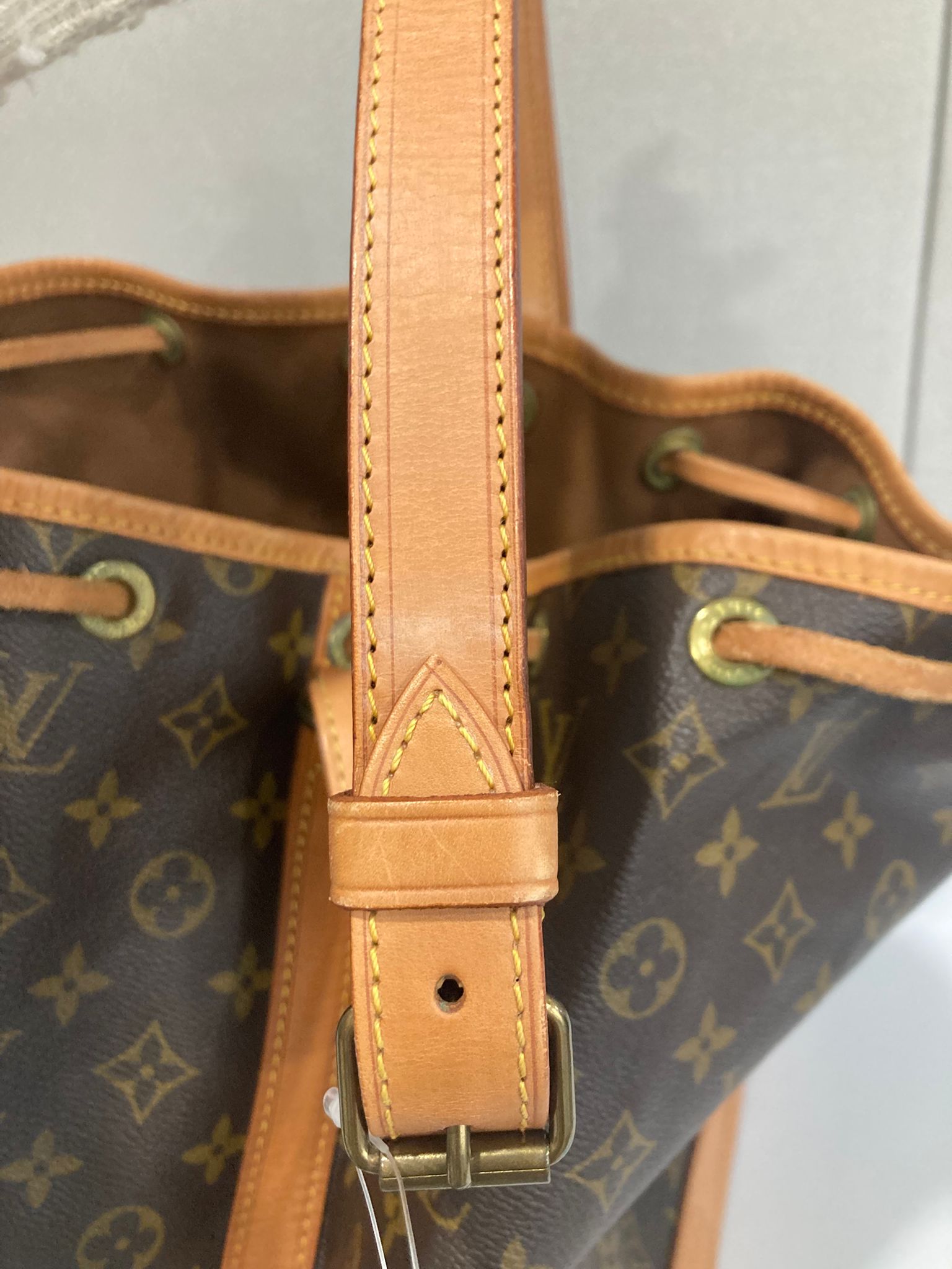 Louis Vuitton Noé clásico grande Monogram