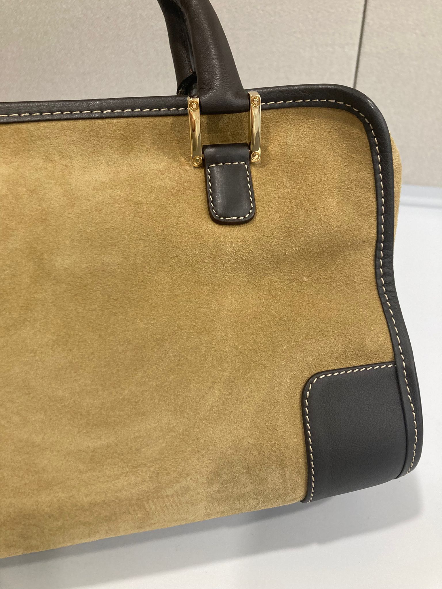 Loewe Amazona 26  Ante beige y piel marrón