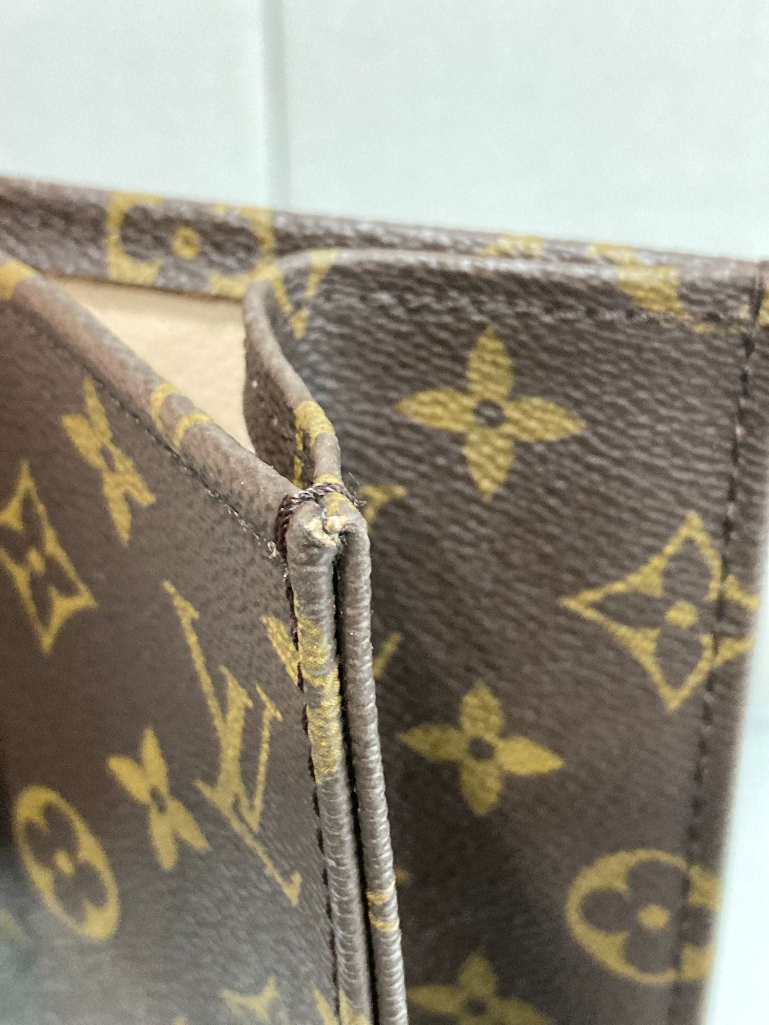 Louis Vuitton Sac Plat Monogram