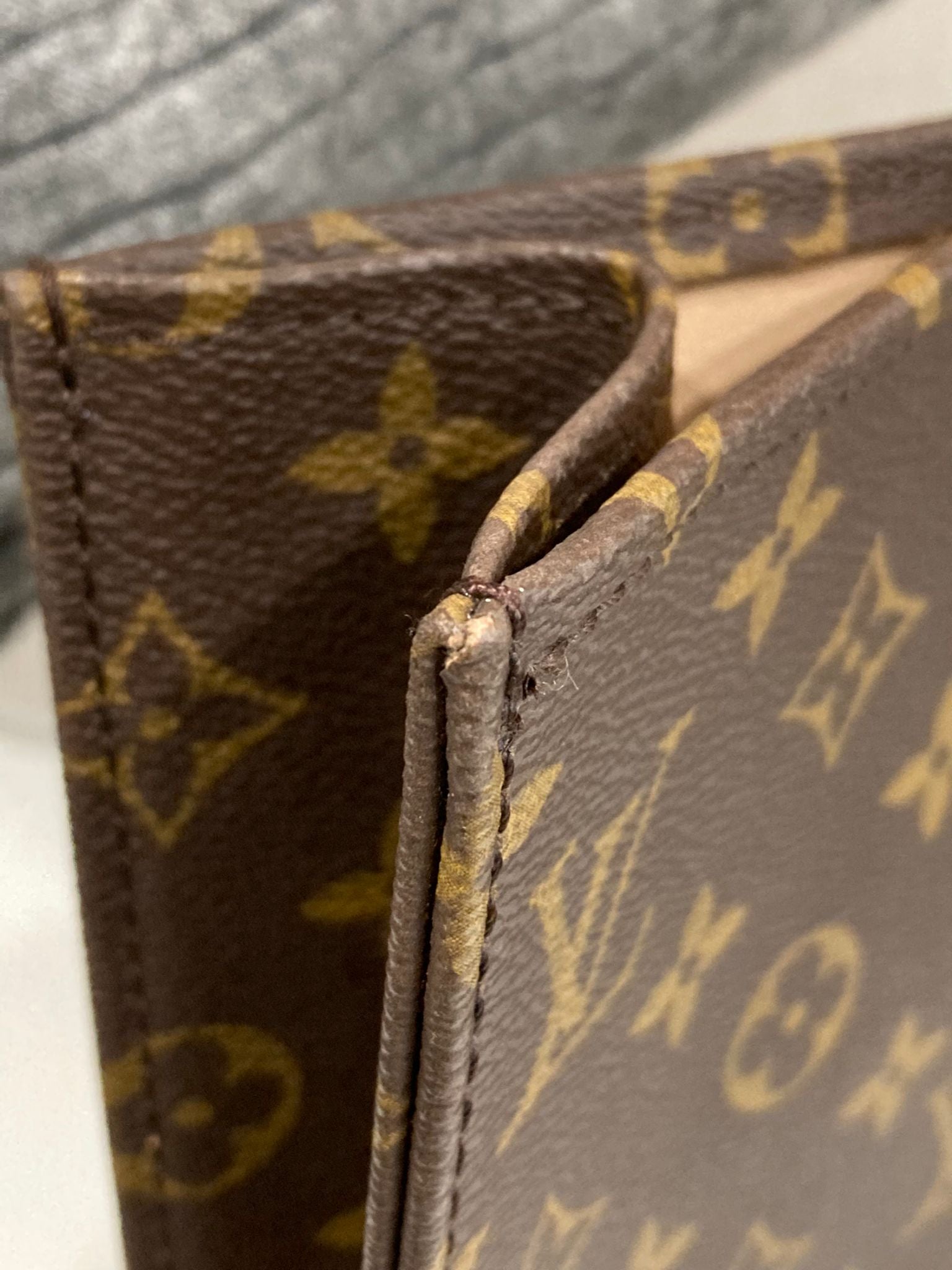 Louis Vuitton Sac Plat Monogram