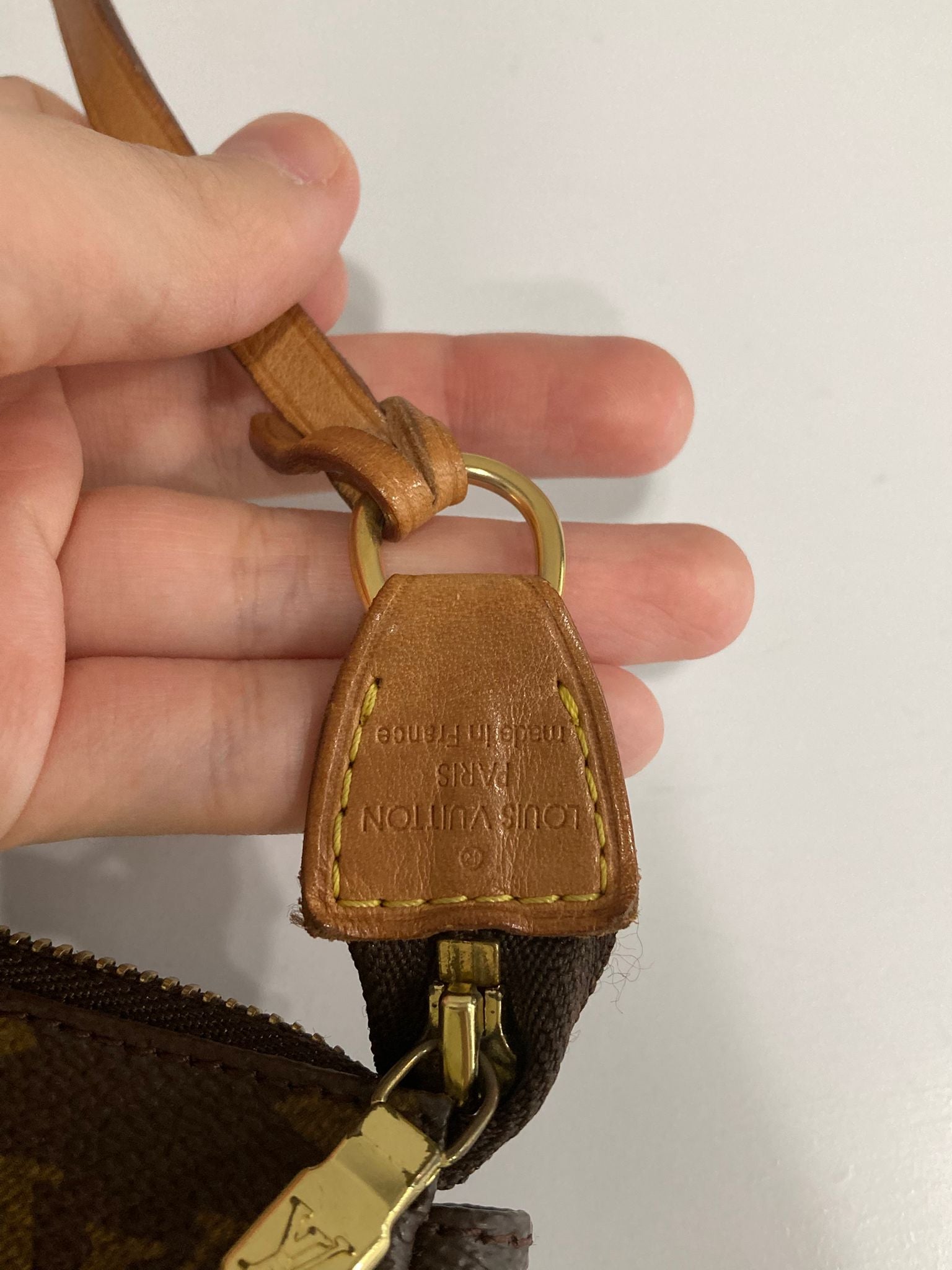 Louis Vuitton Pochette Accessoires monogram con 2 bandoleras extra