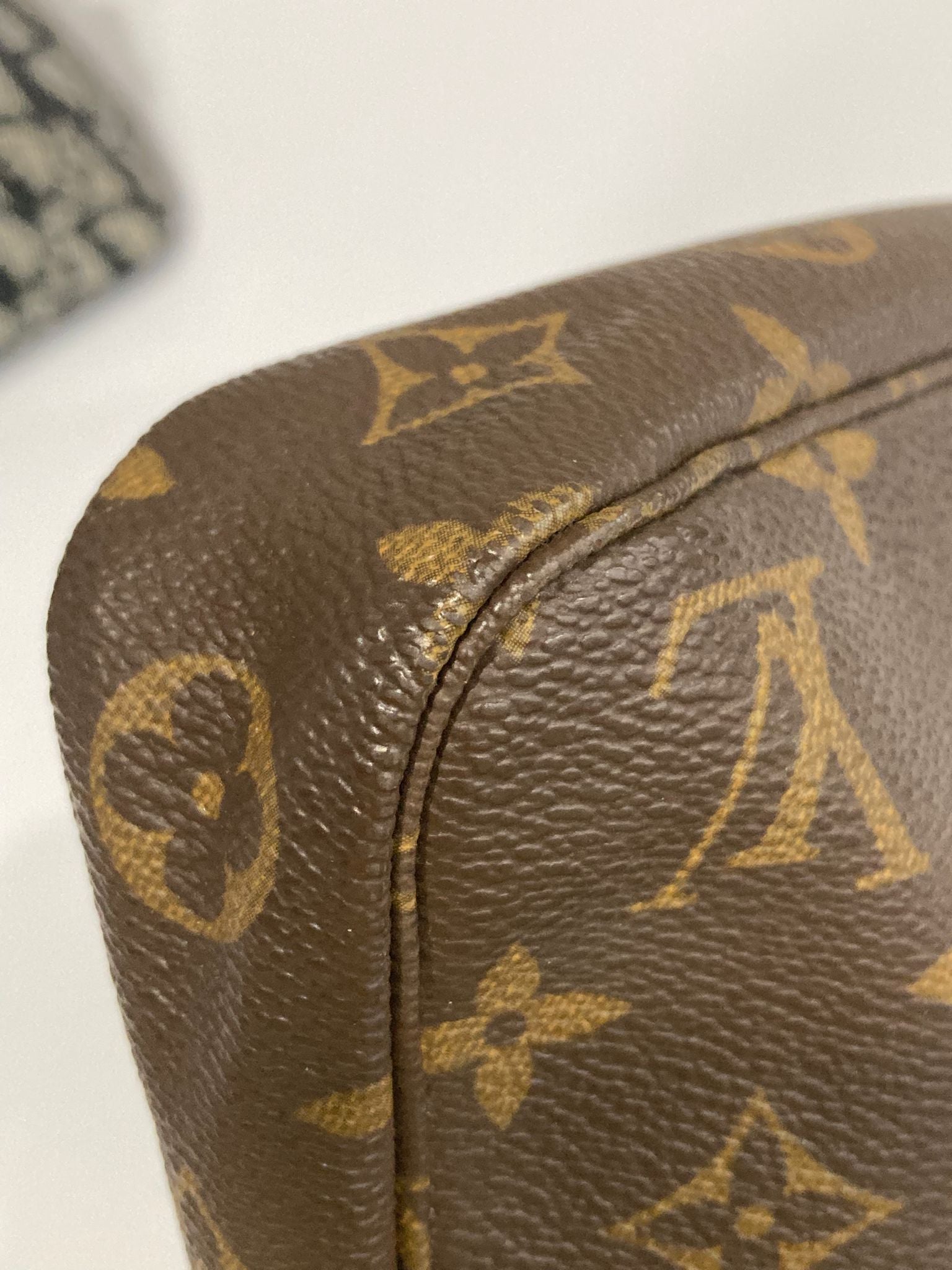 Louis Vuitton Pochette Accessoires monogram con 2 bandoleras extra