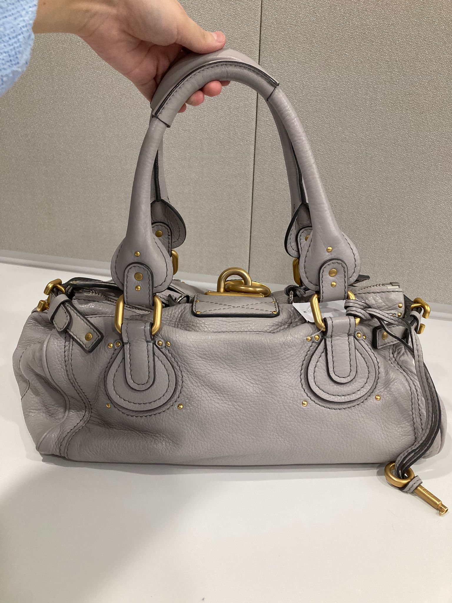 Chloé Paddington Medium Piel gris beige (greige) Candado Icono