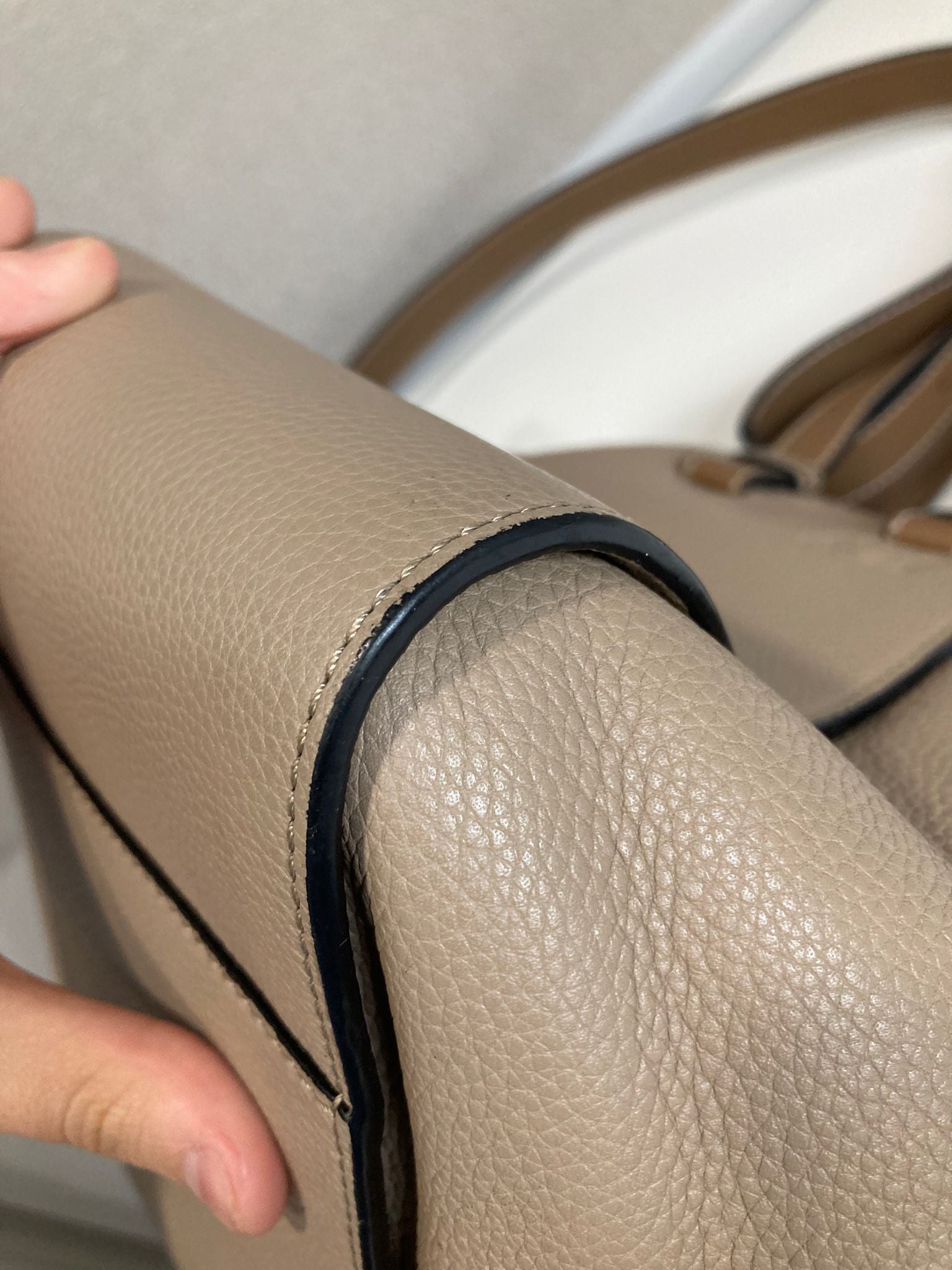 Hammock pequeño en suave piel de ternera graneada Arena