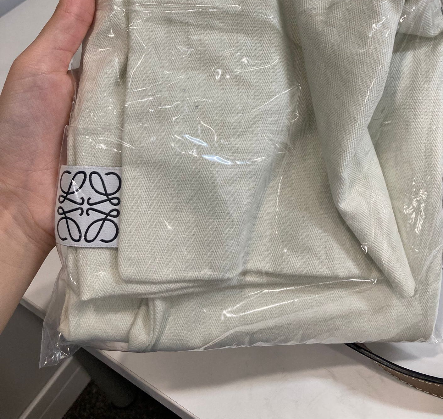 Hammock pequeño en suave piel de ternera graneada Arena