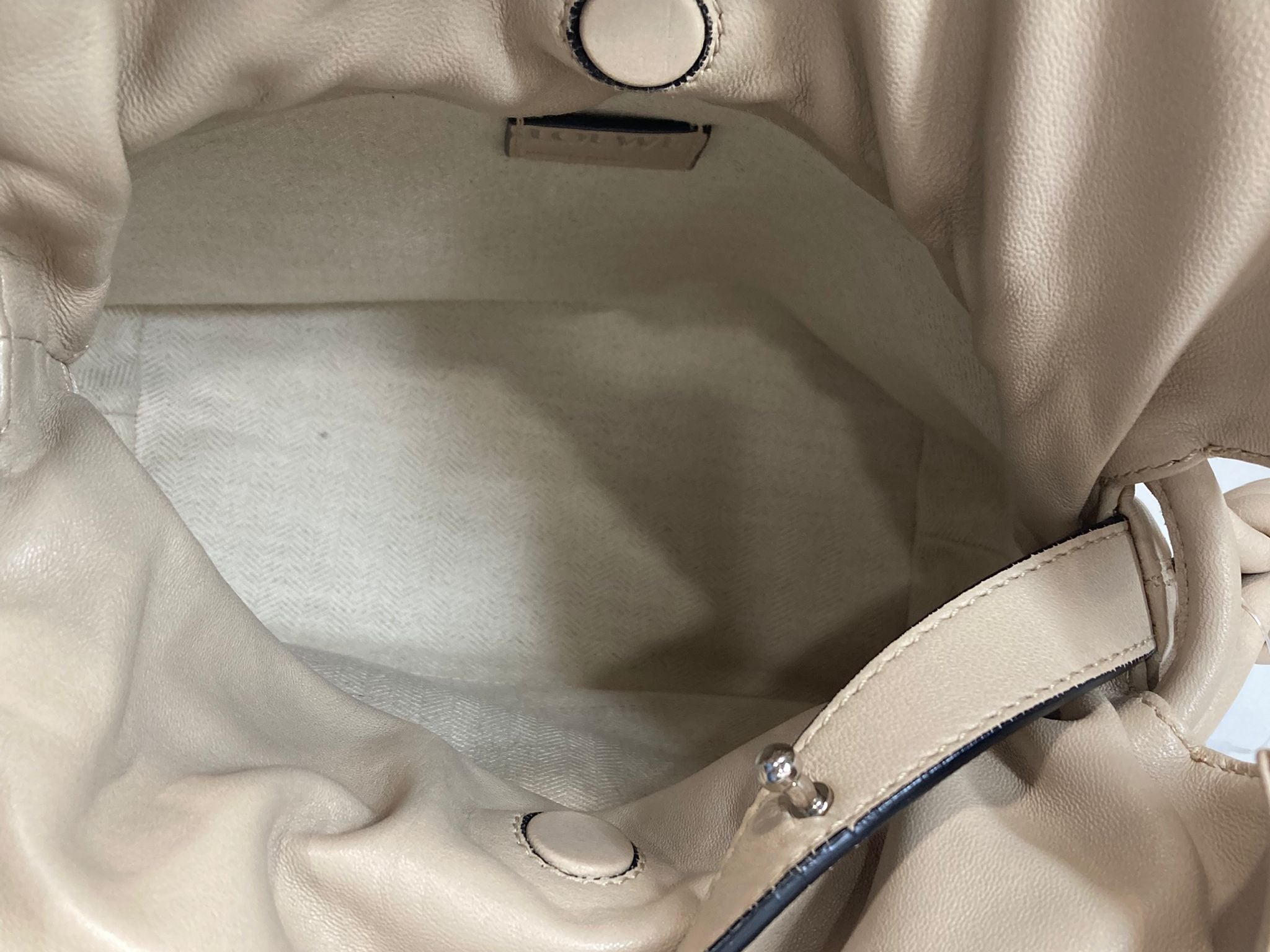 Loewe Flamenco Knot Beige Piel y Bandolera