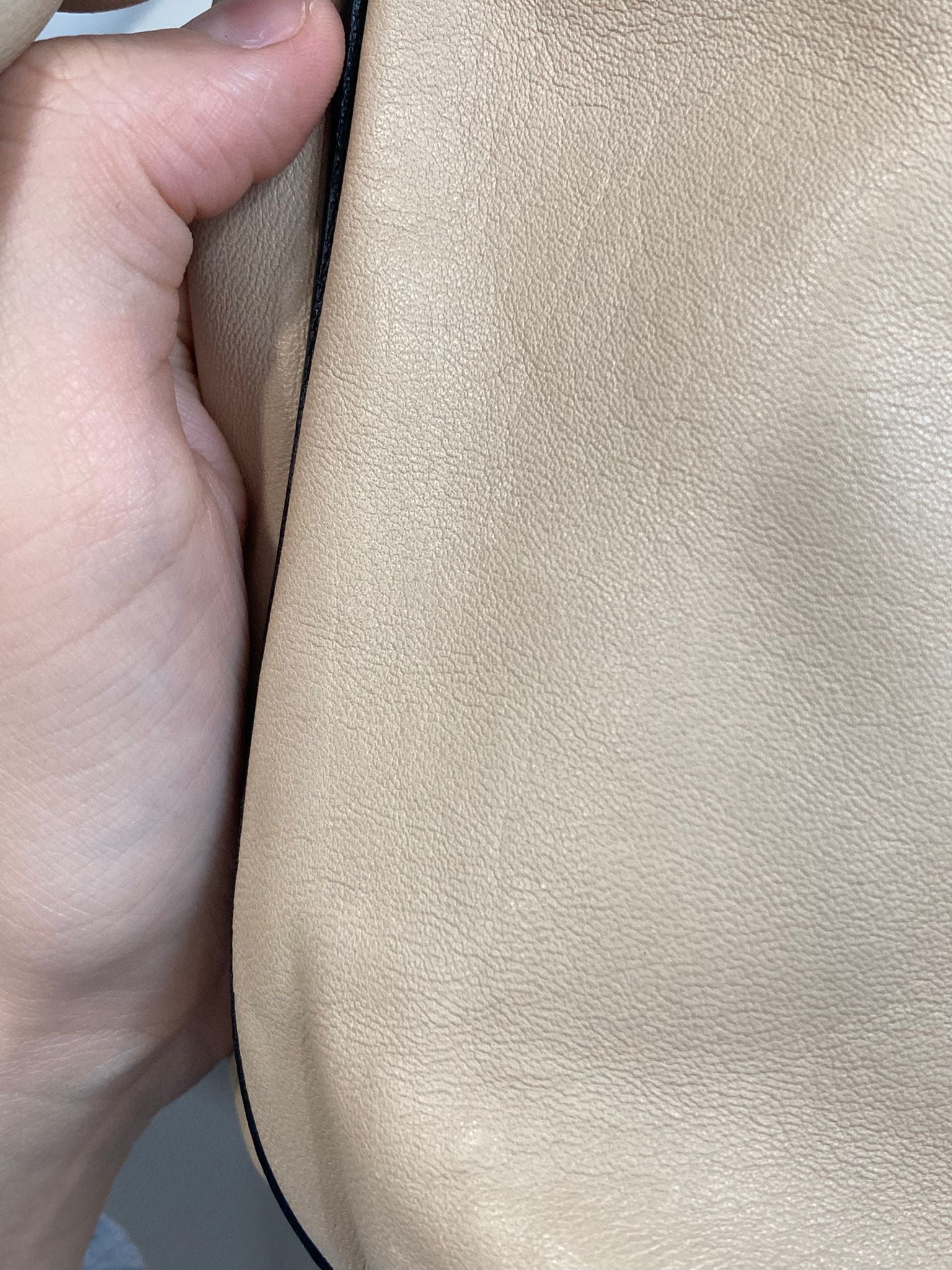 Loewe Flamenco Knot Beige Piel y Bandolera