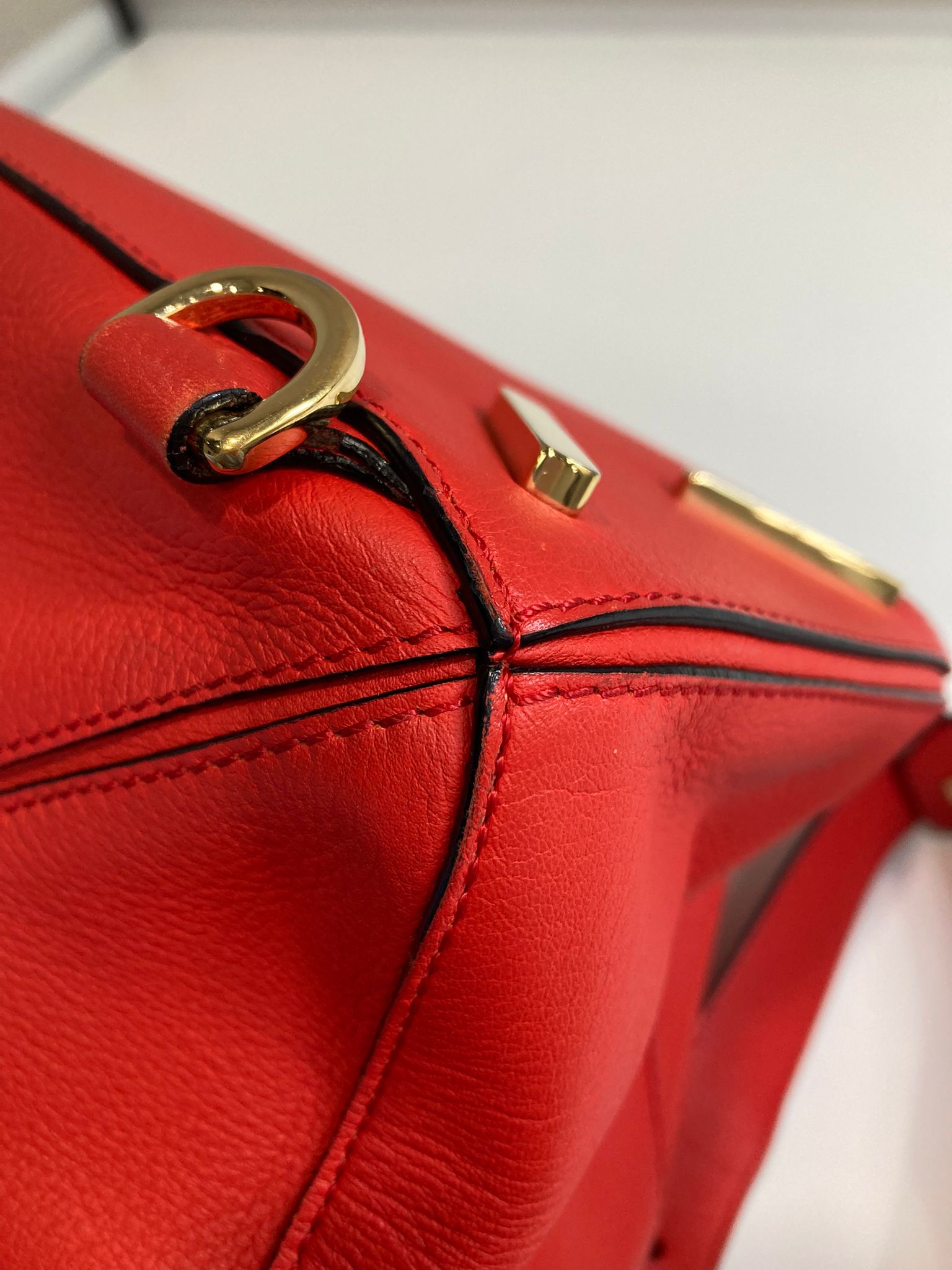 Loewe Puzzle Mediano Rojo