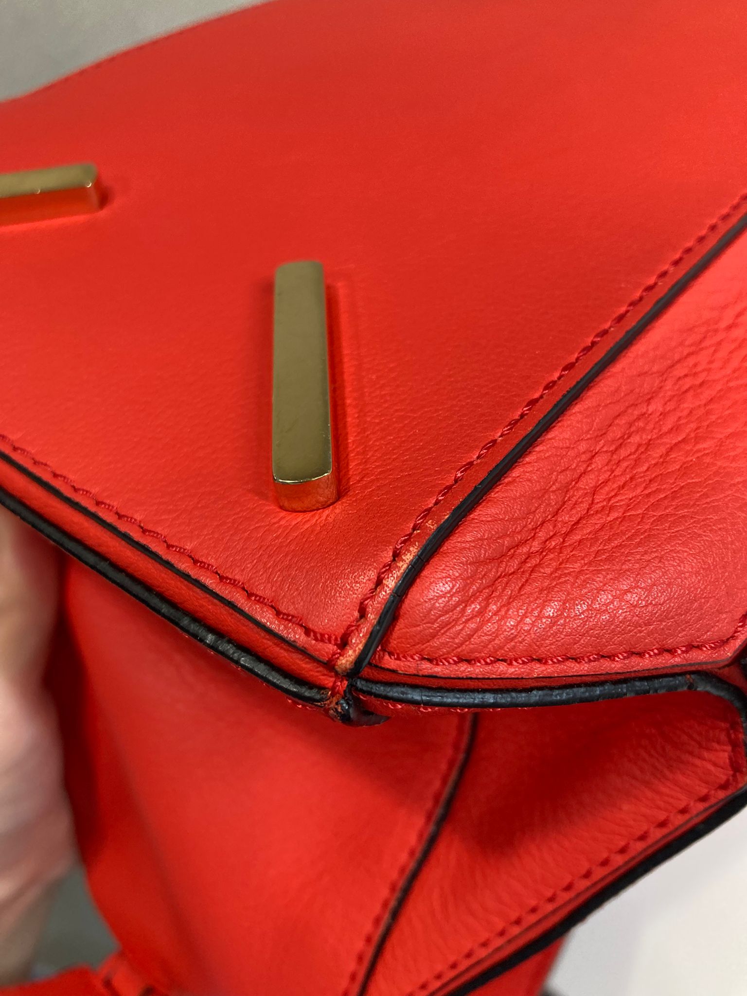 Loewe Puzzle Mediano Rojo