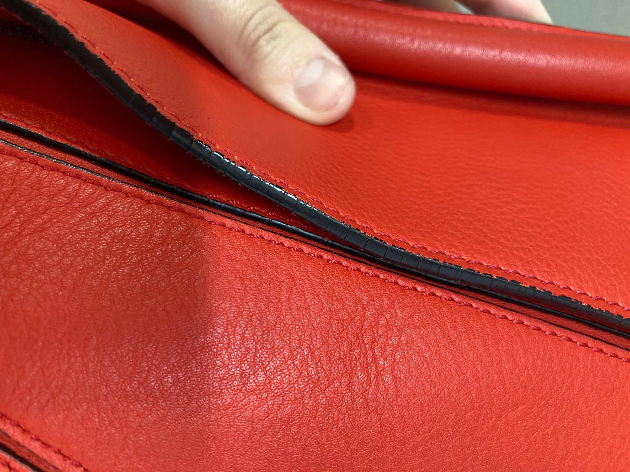 Loewe Puzzle Mediano Rojo