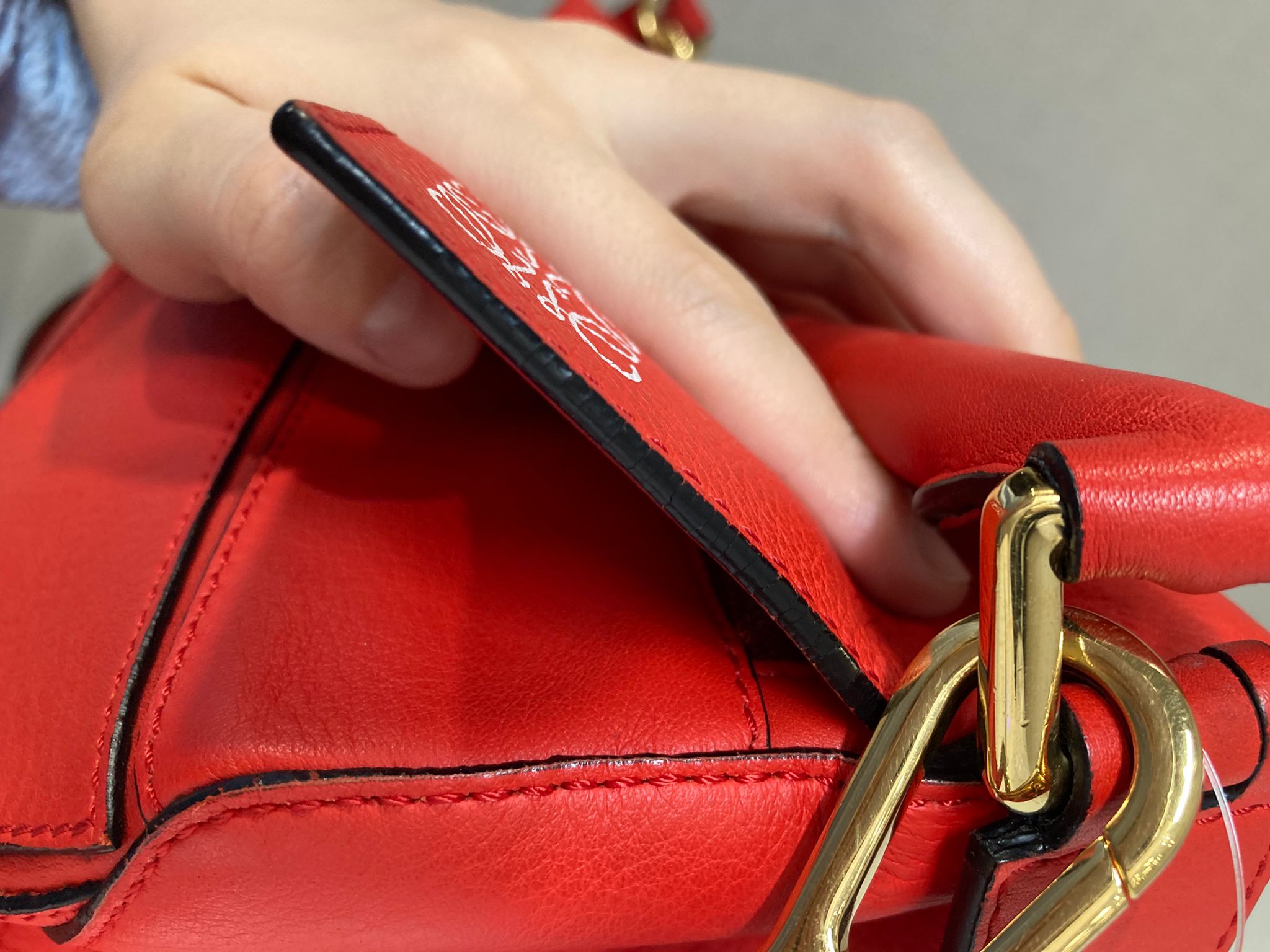 Loewe Puzzle Mediano Rojo